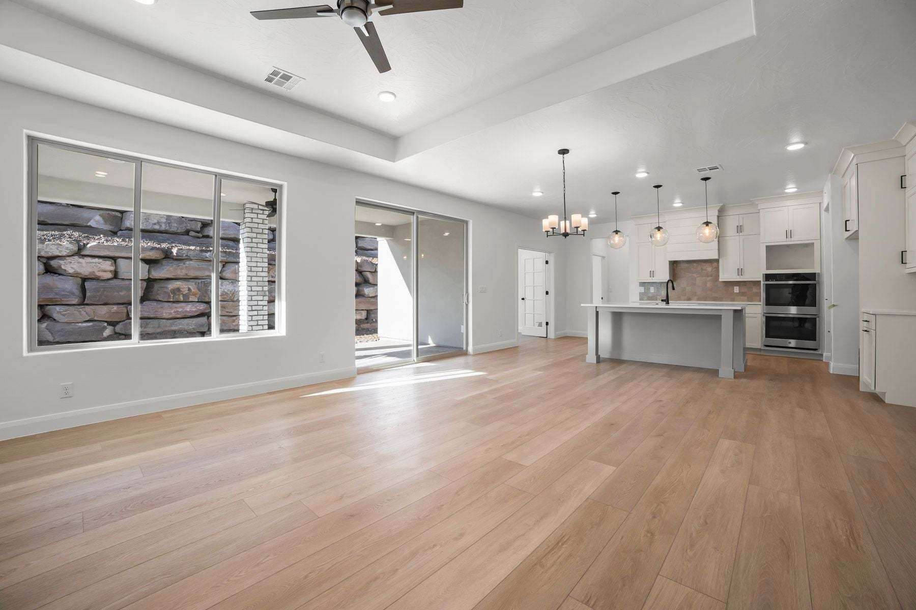 *Finished home photos are representational images only. See sales agent for details.*
