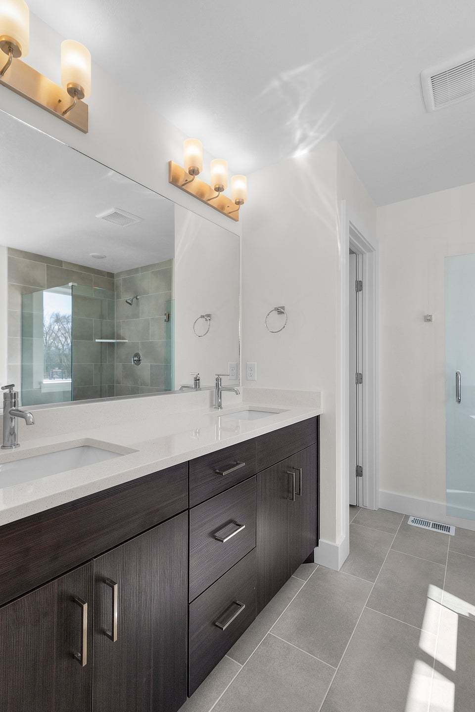 *Finished home photos are representational images only. See sales agent for details.