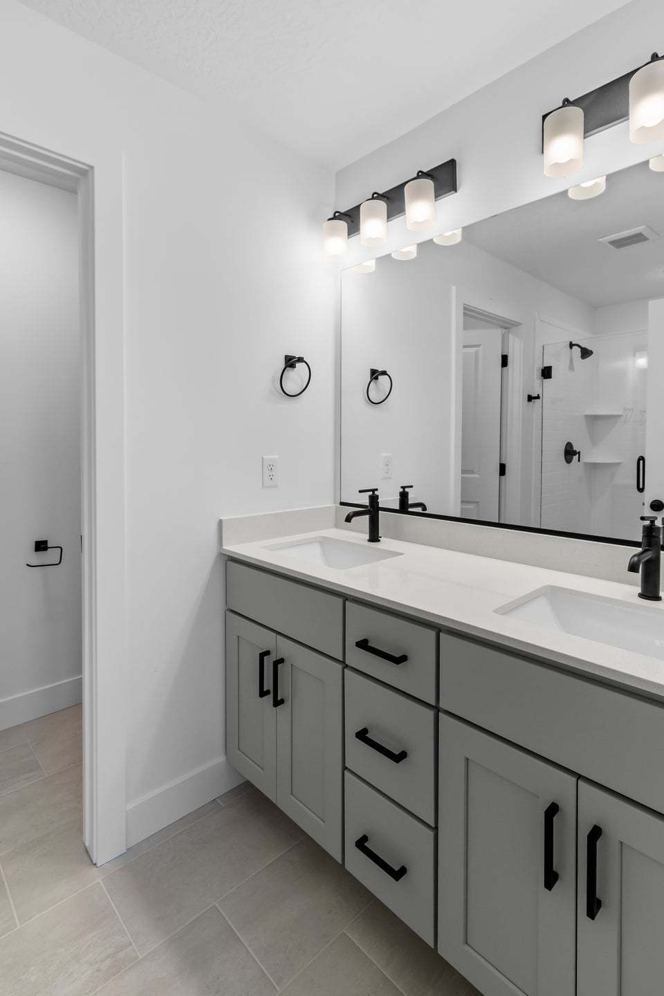 *Finished home photos are representational images only. See sales agent for details.
