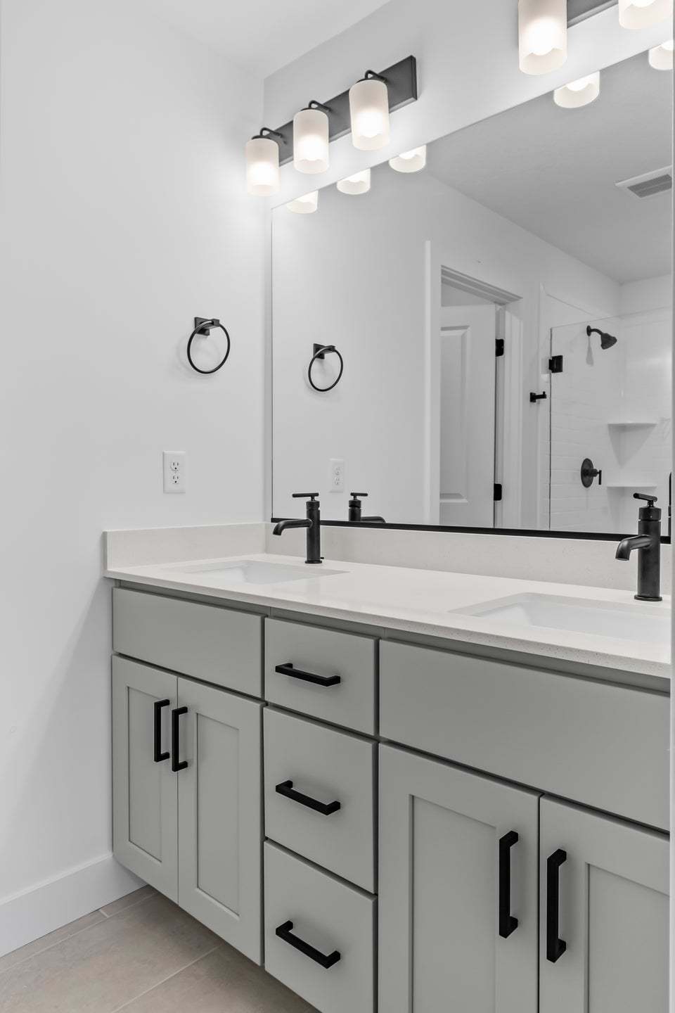 *Finished home photos are representational images only. See sales agent for details.