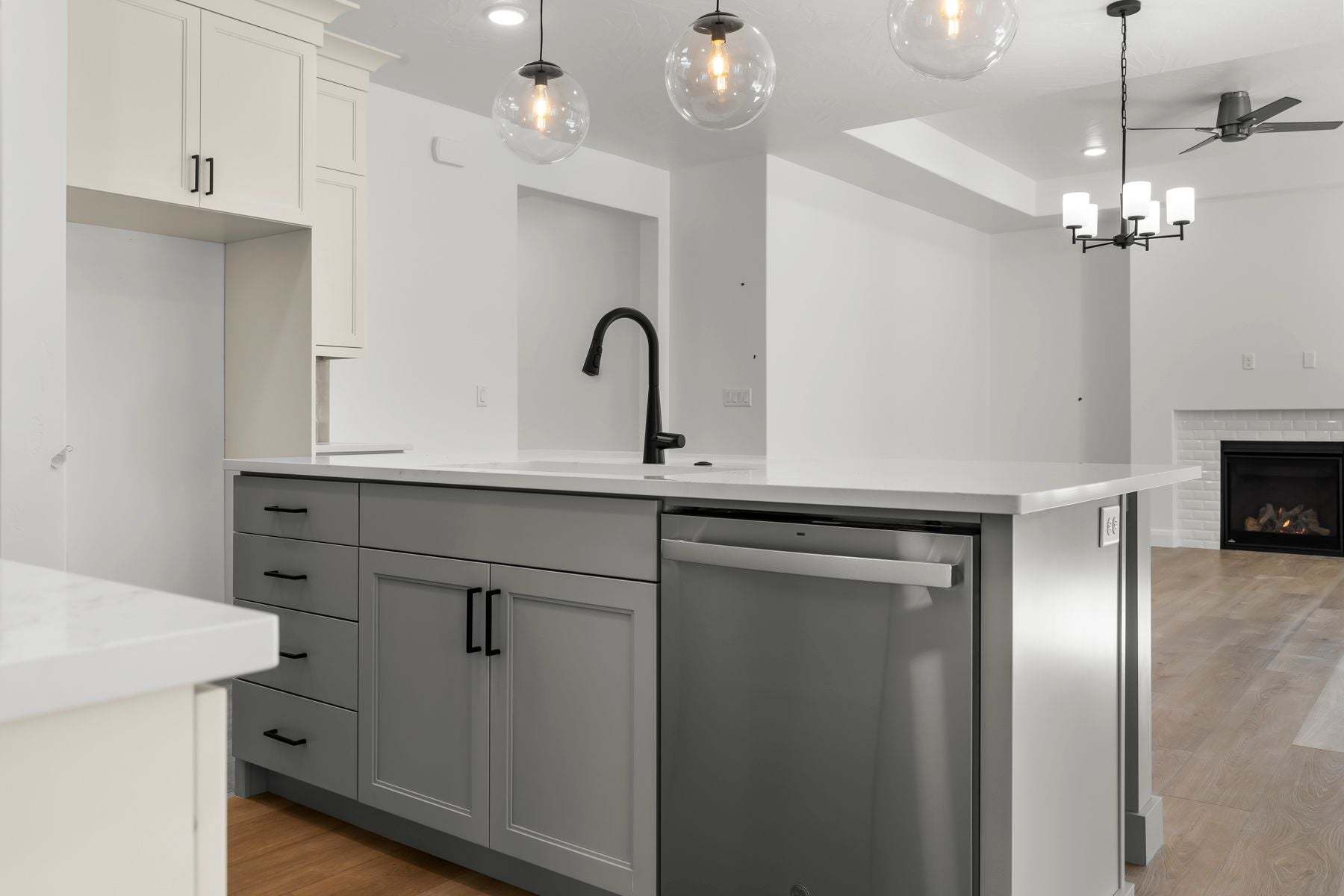 *Finished home photos are representational images only. See sales agent for details.*