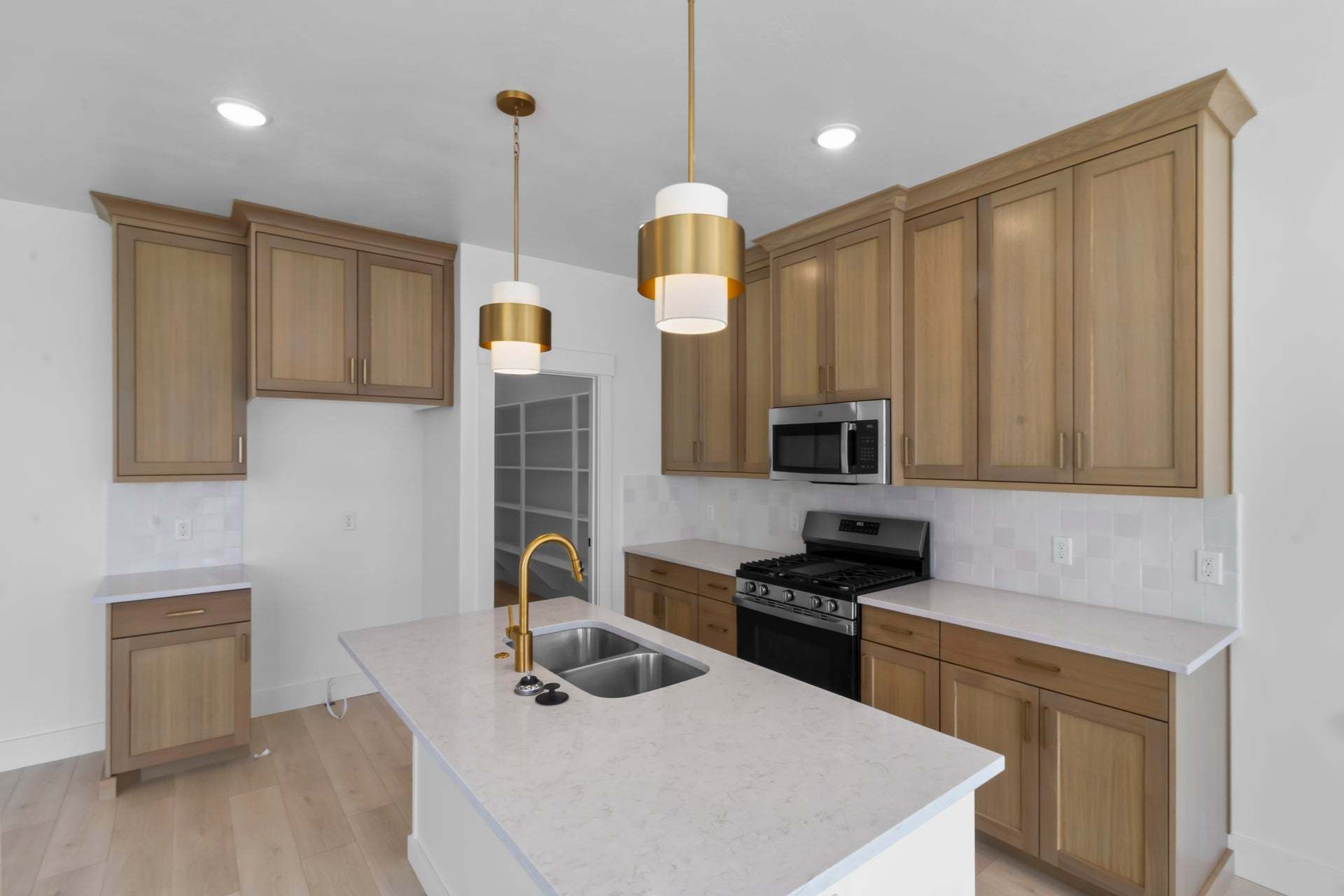 *Finished home photos are representational images only. See sales agent for details.