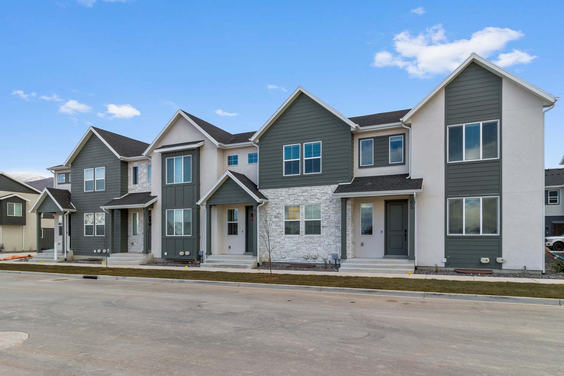 *Finished home photos are representational images only. See sales agent for details.