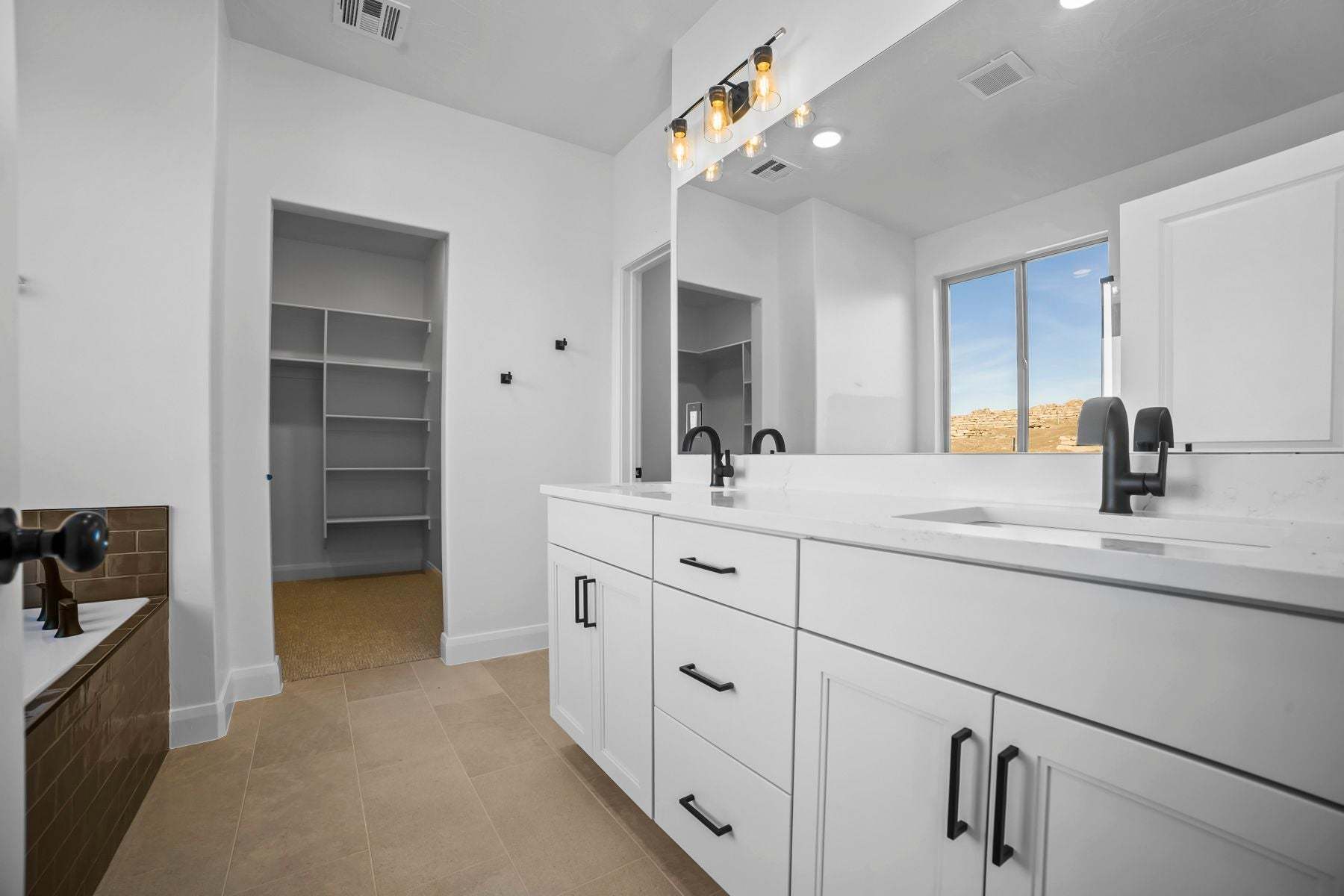 *Finished home photos are representational images only. See sales agent for details.*