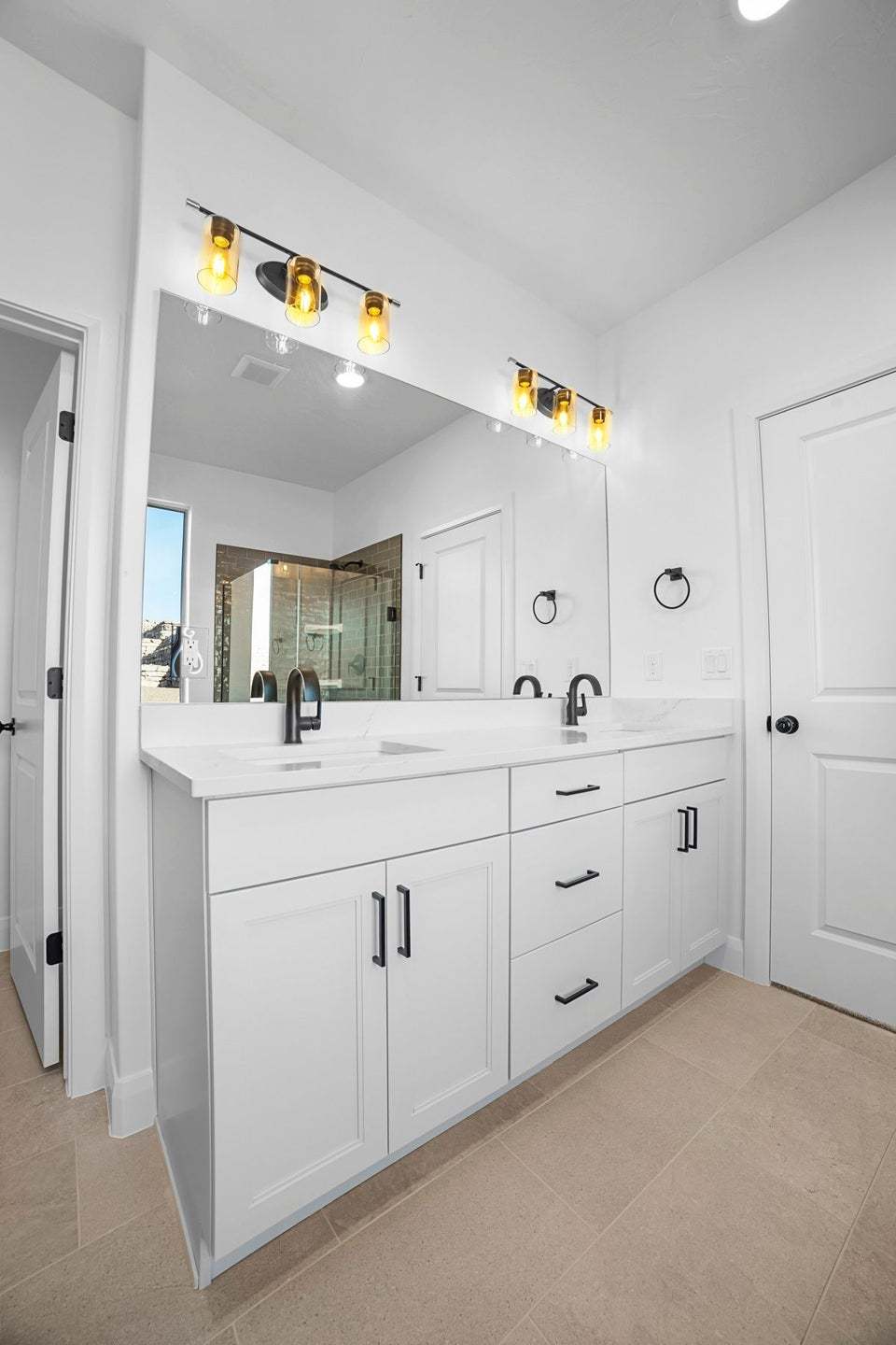 *Finished home photos are representational images only. See sales agent for details.*