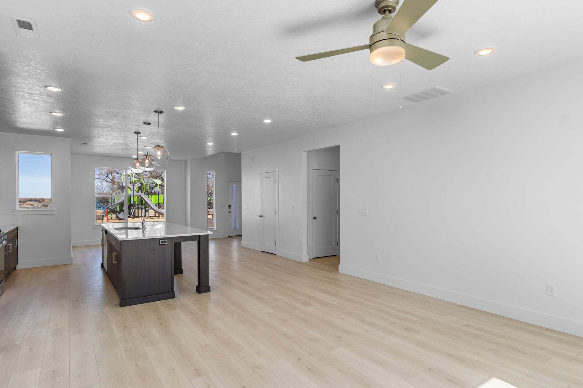 *Finished home photos are representational images only. See sales agent for details.