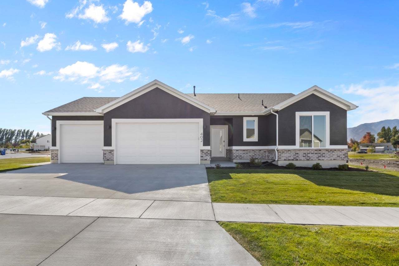 *Finished home photos are representational images only. See sales agent for details.
