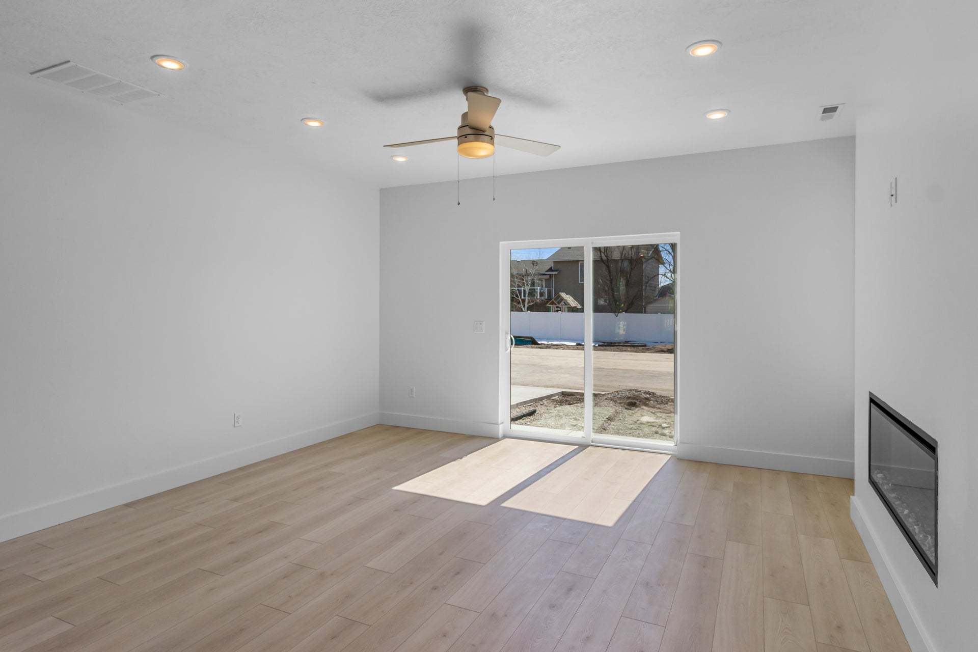 *Finished home photos are representational images only. See sales agent for details.