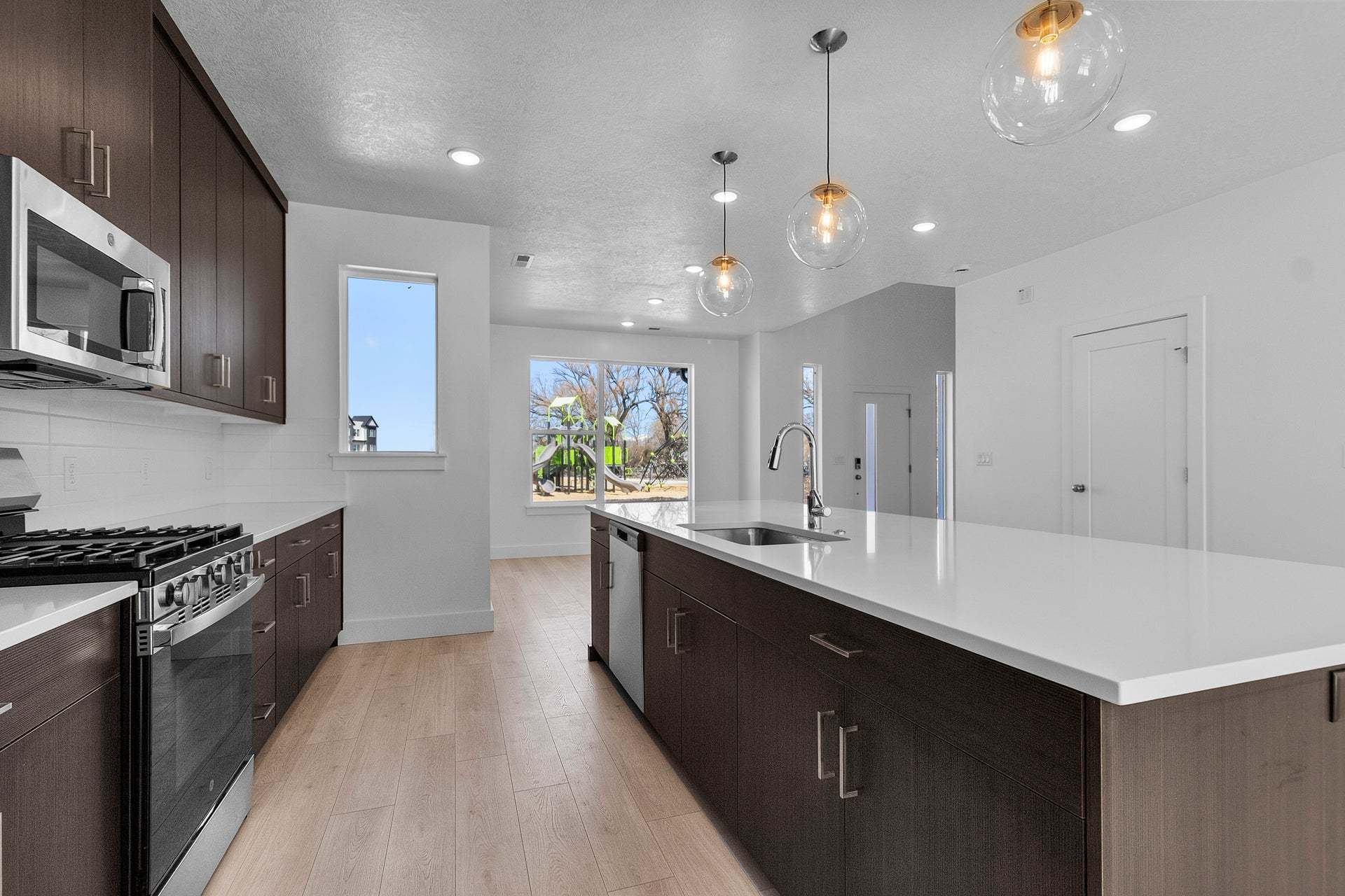 *Finished home photos are representational images only. See sales agent for details.