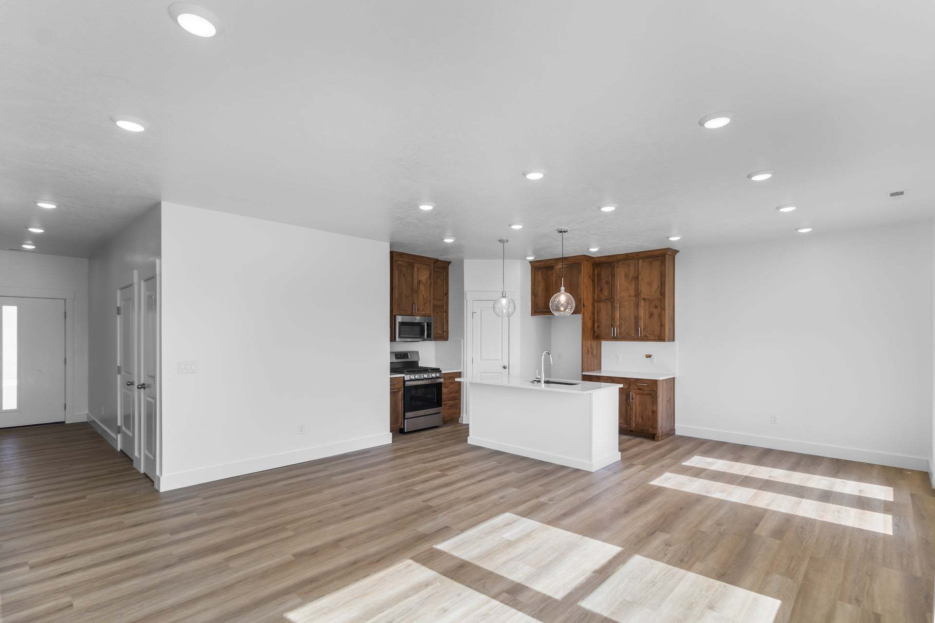 *Finished home photos are representational images only. See sales agent for details.