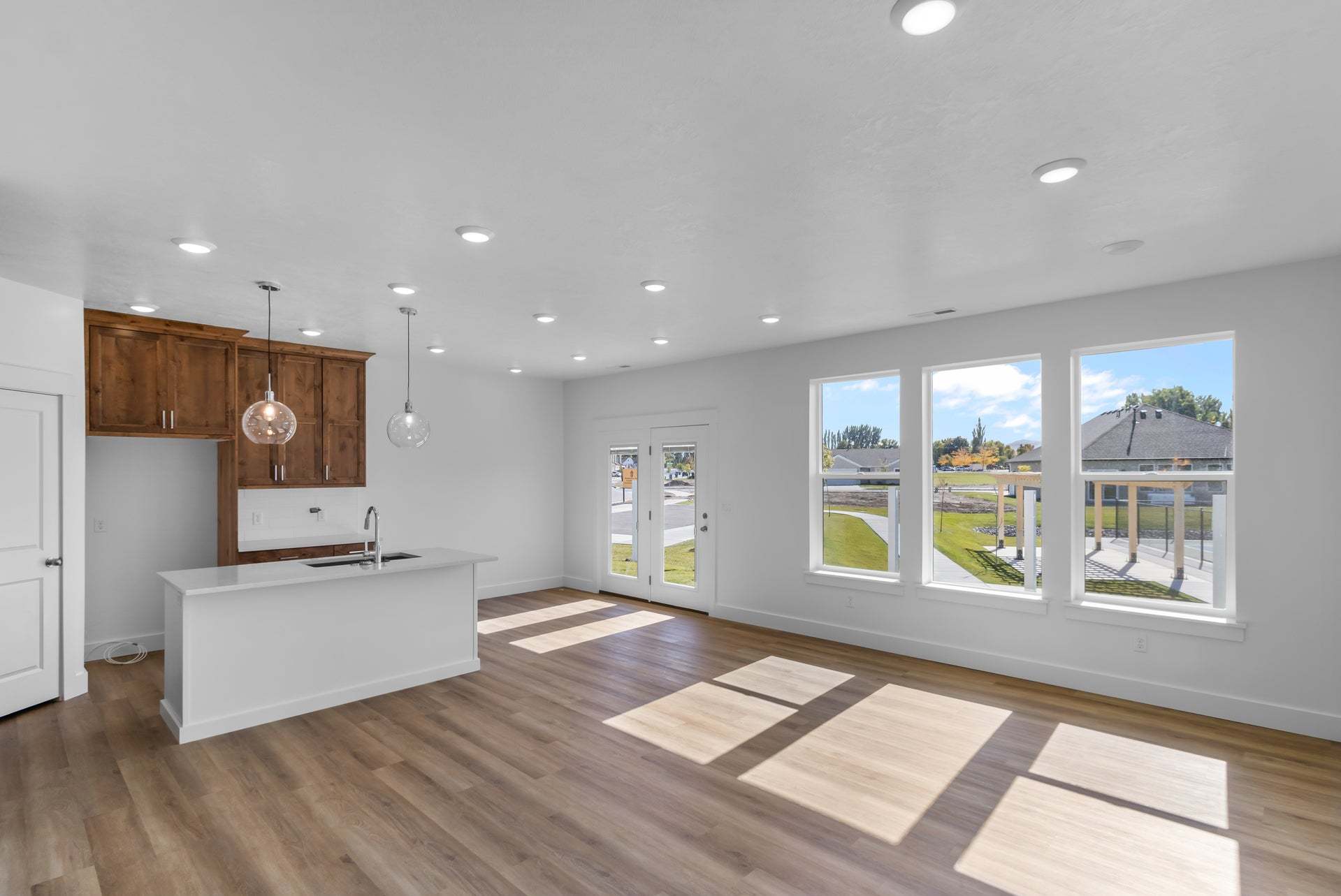 *Finished home photos are representational images only. See sales agent for details.
