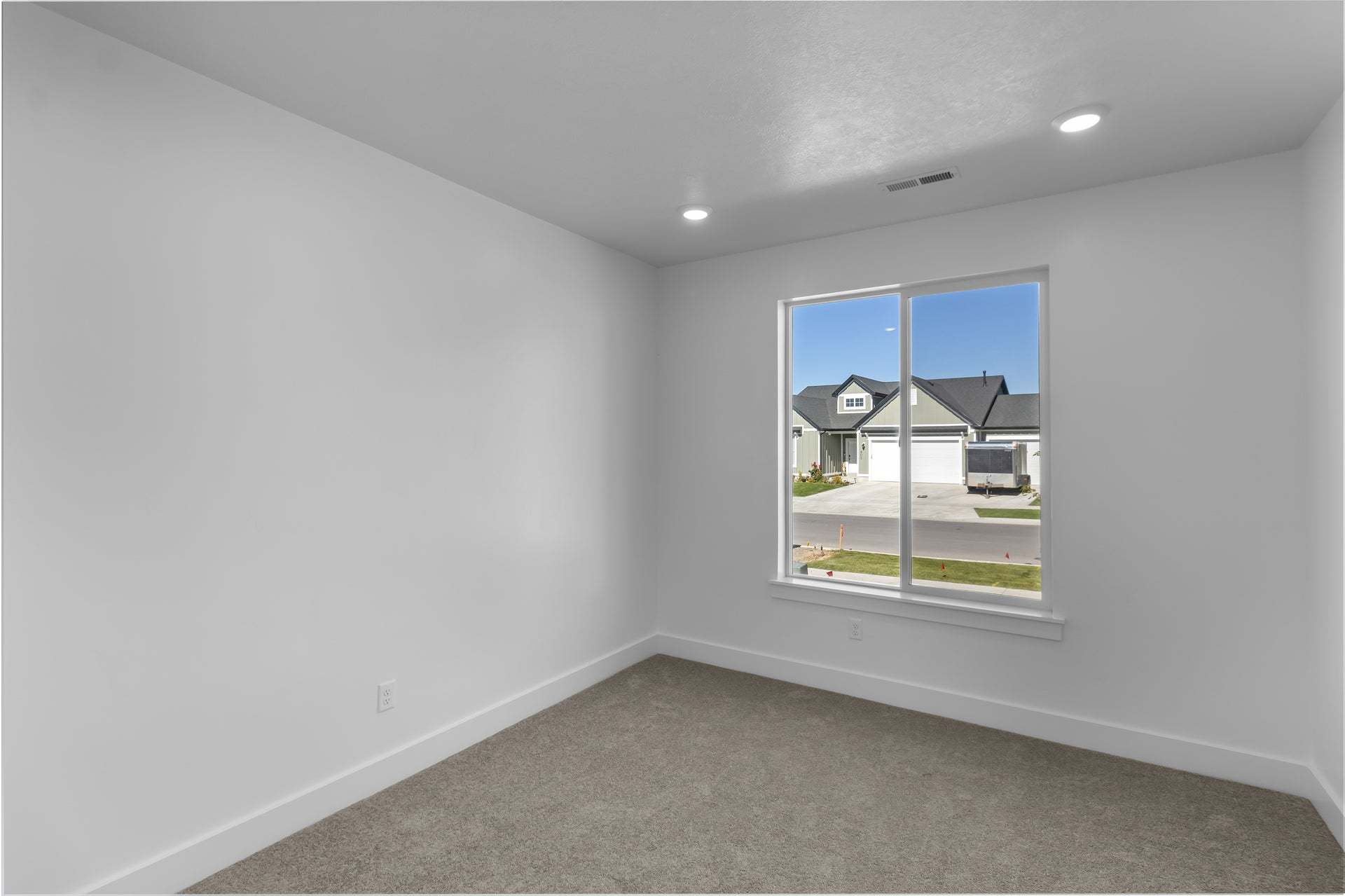 *Finished home photos are representational images only. See sales agent for details.