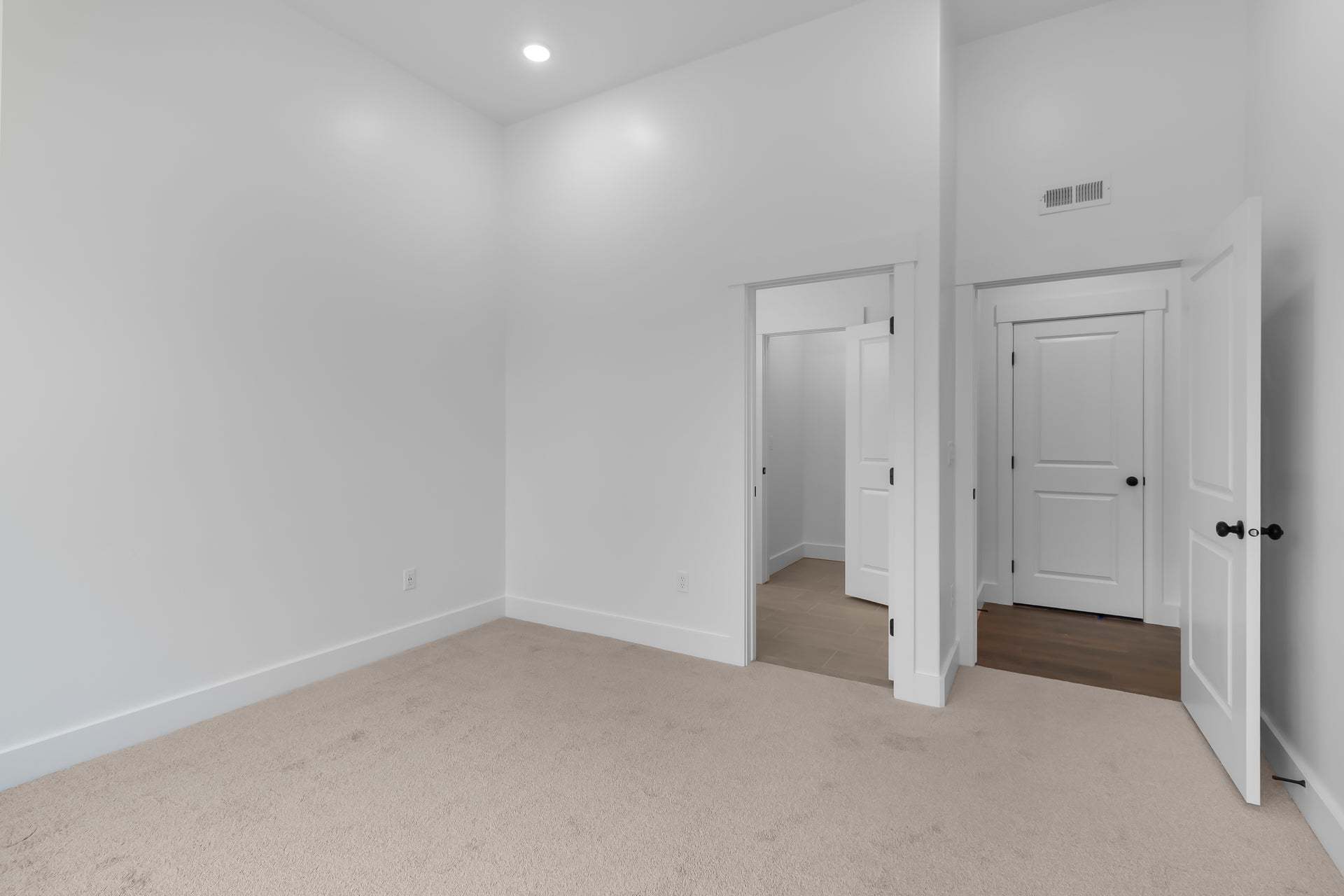 *Finished home photos are representational images only. See sales agent for details.