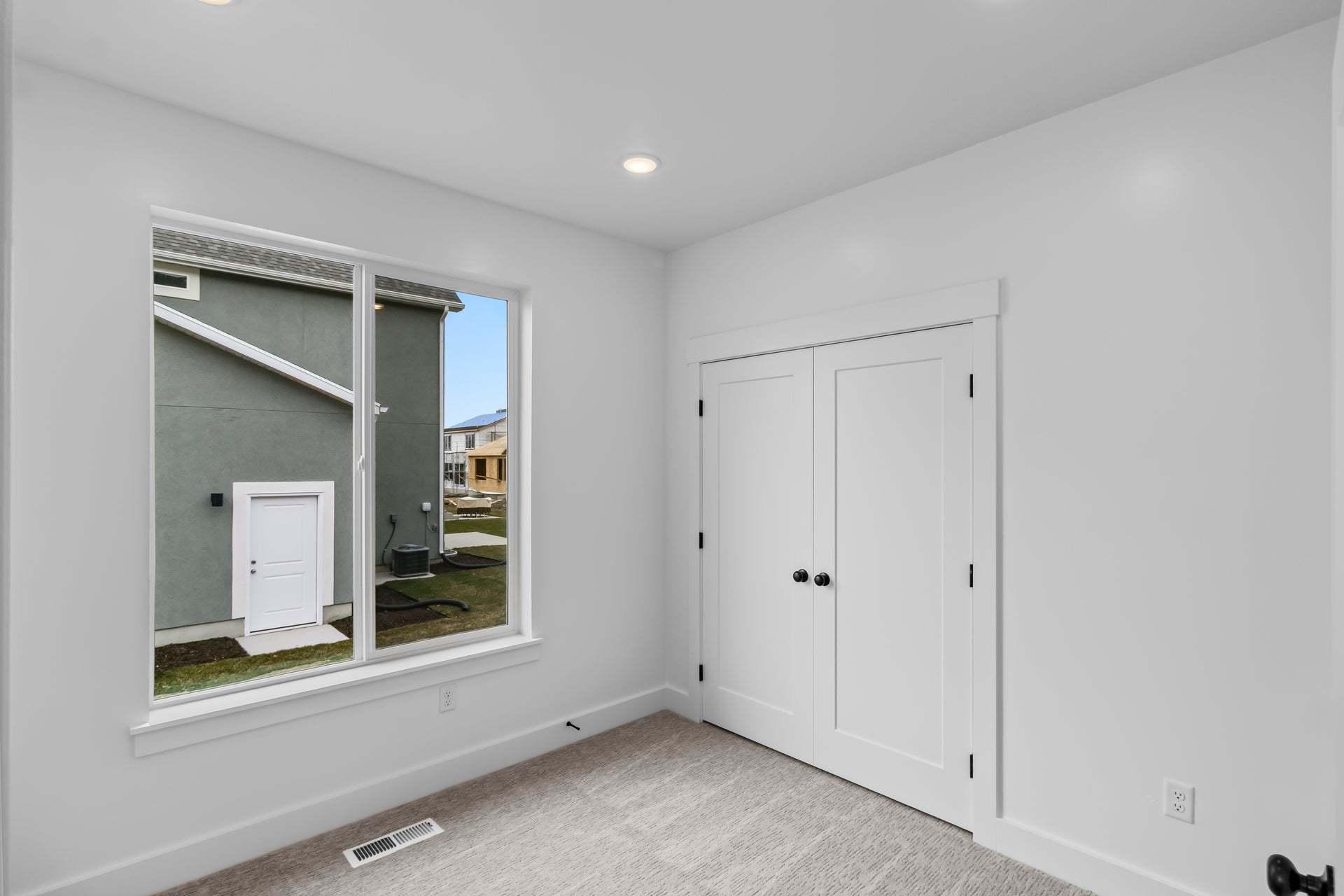 *Finished home photos are representational images only. See sales agent for details.