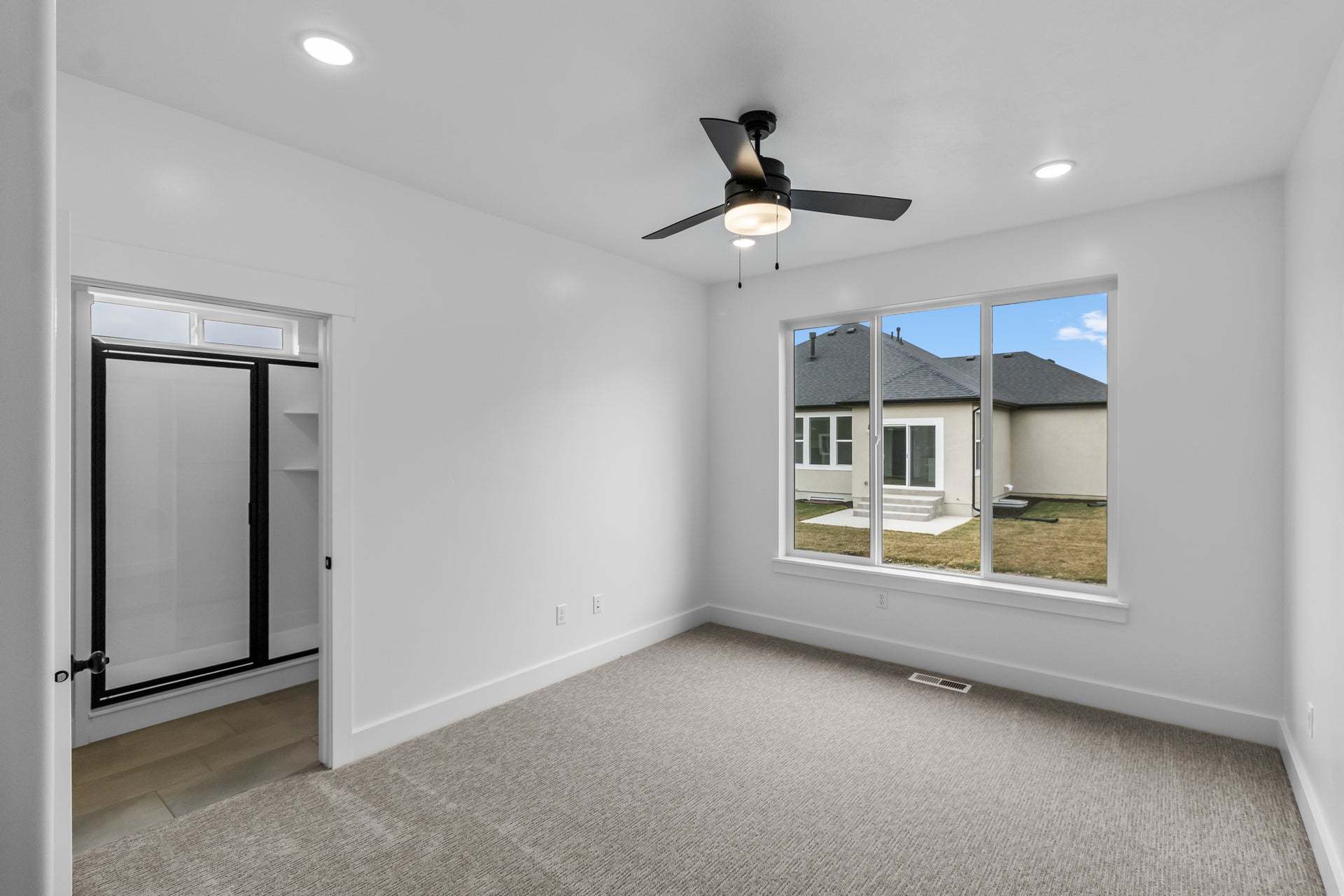 *Finished home photos are representational images only. See sales agent for details.