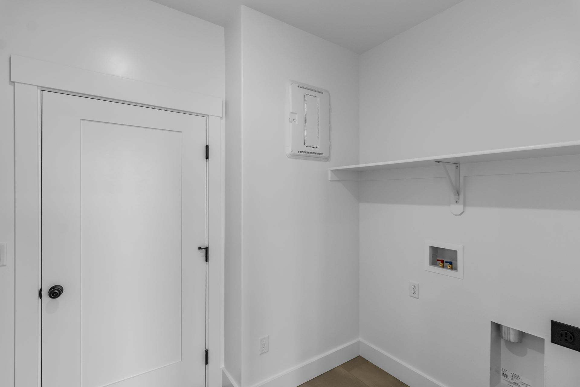 *Finished home photos are representational images only. See sales agent for details.