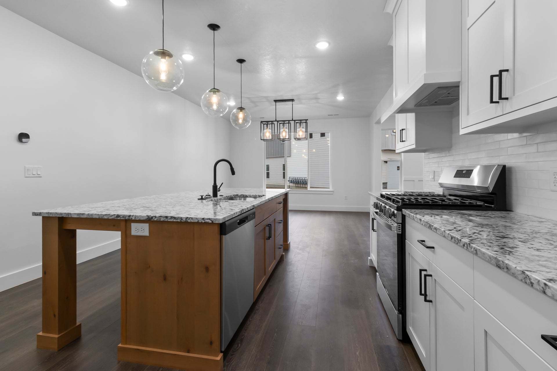 *Finished home photos are representational images only. See sales agent for details.