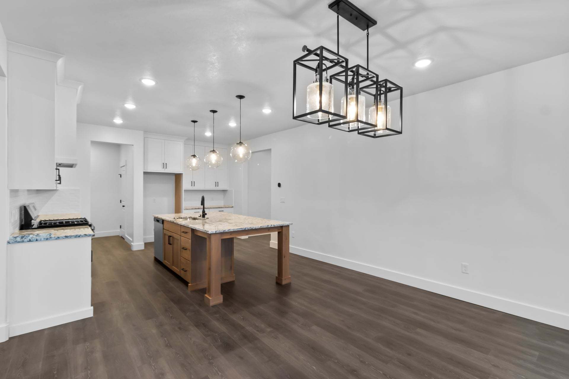*Finished home photos are representational images only. See sales agent for details.