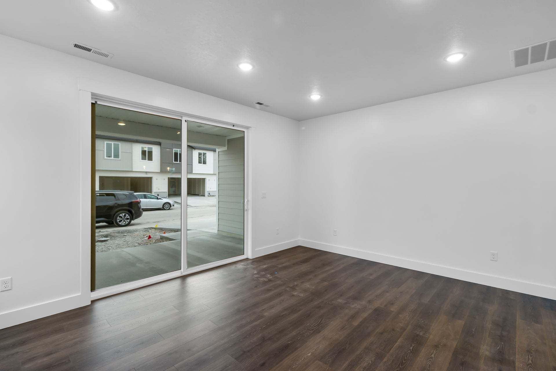*Finished home photos are representational images only. See sales agent for details.