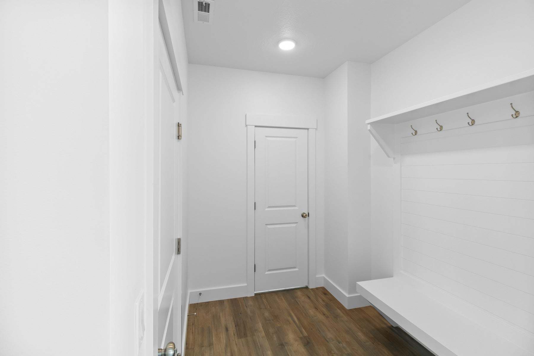 *Finished home photos are representational images only. See sales agent for details.