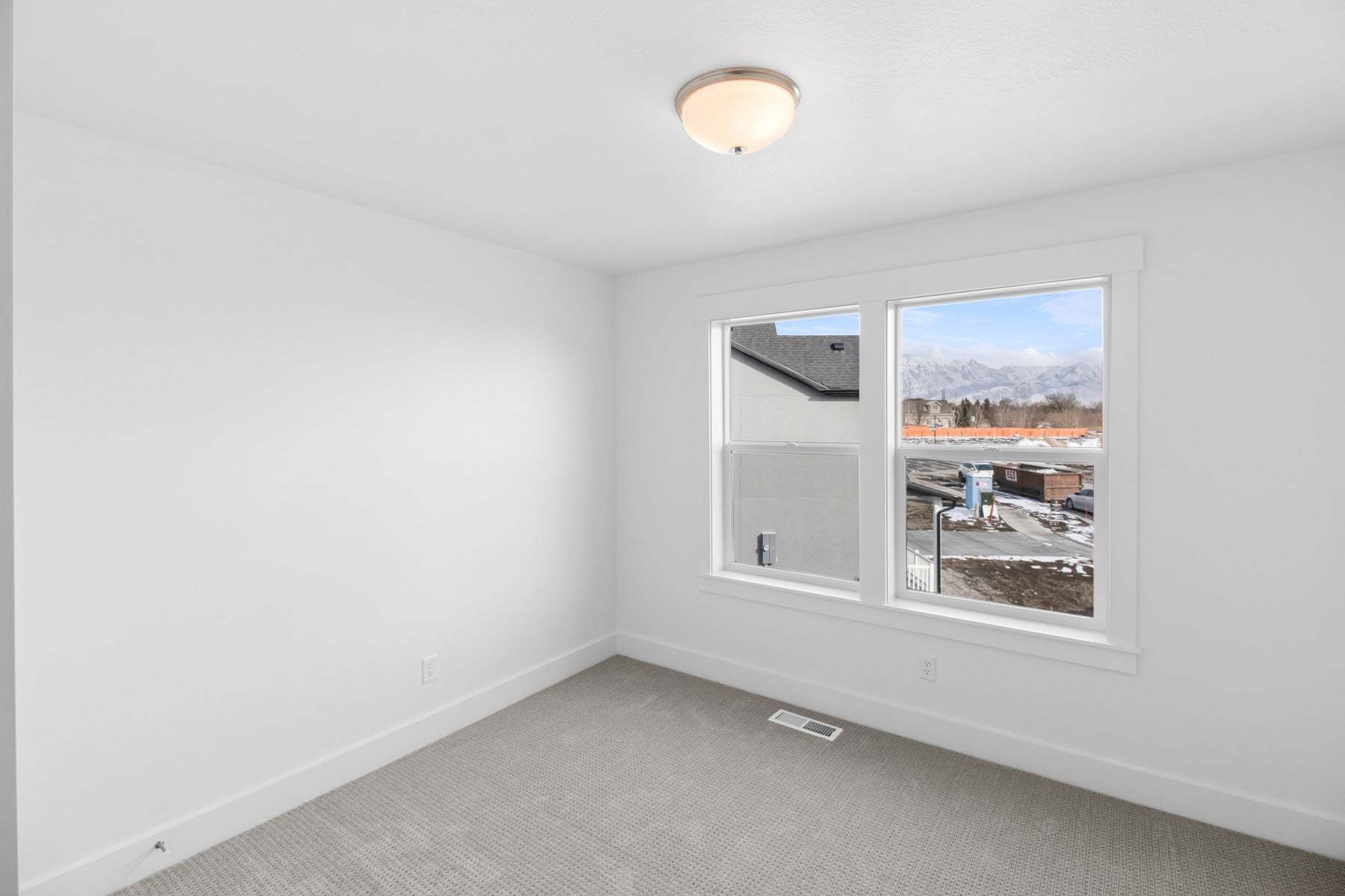 *Finished home photos are representational images only. See sales agent for details.
