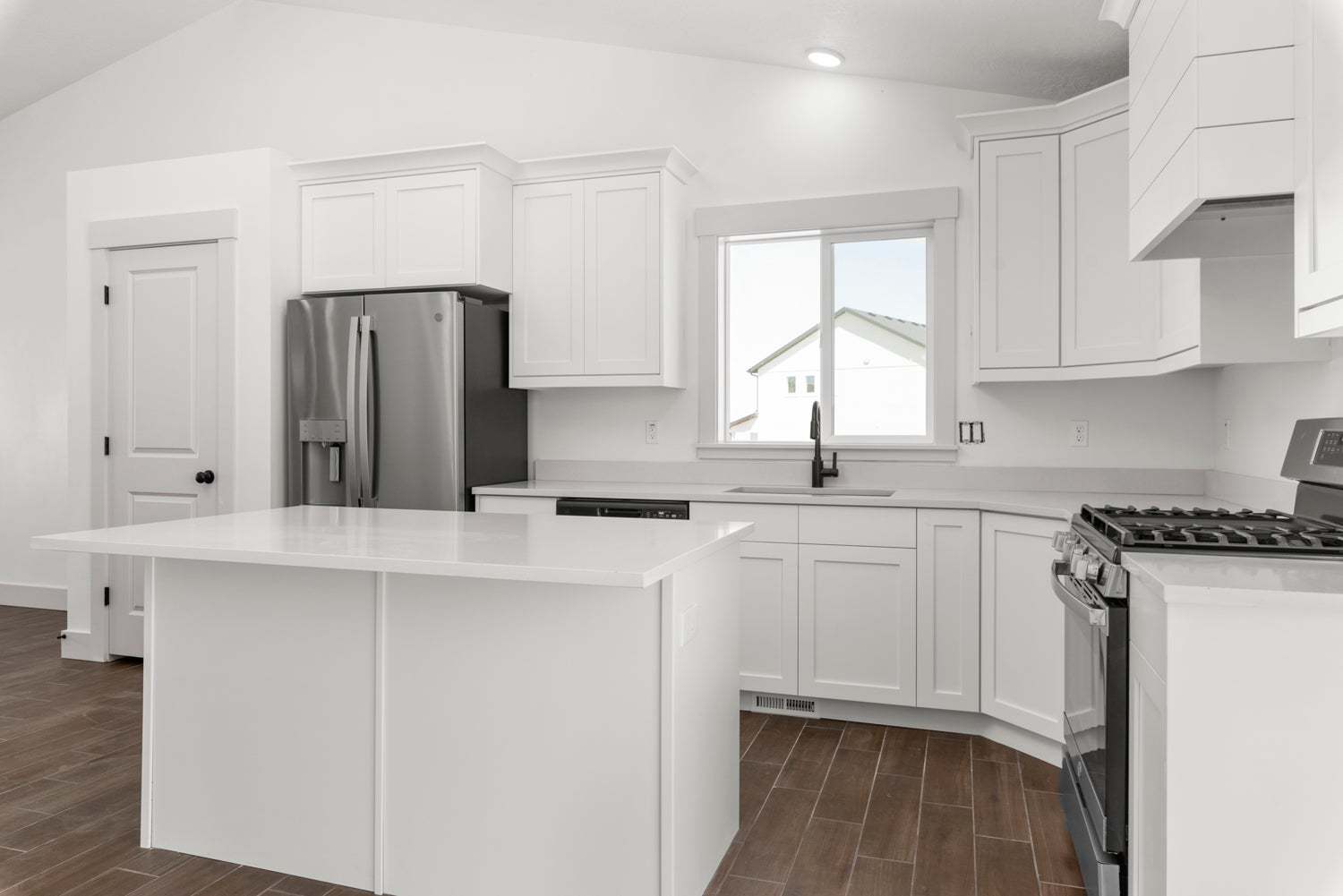 *Finished home photos are representational images only. See sales agent for details.