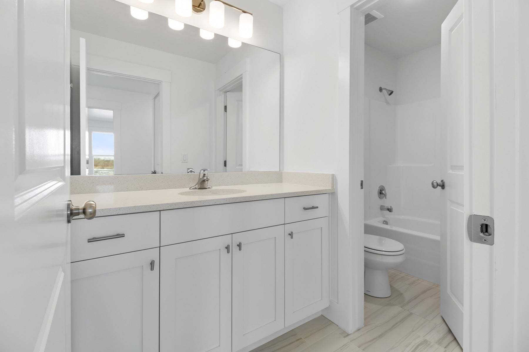 *Finished home photos are representational images only. See sales agent for details.