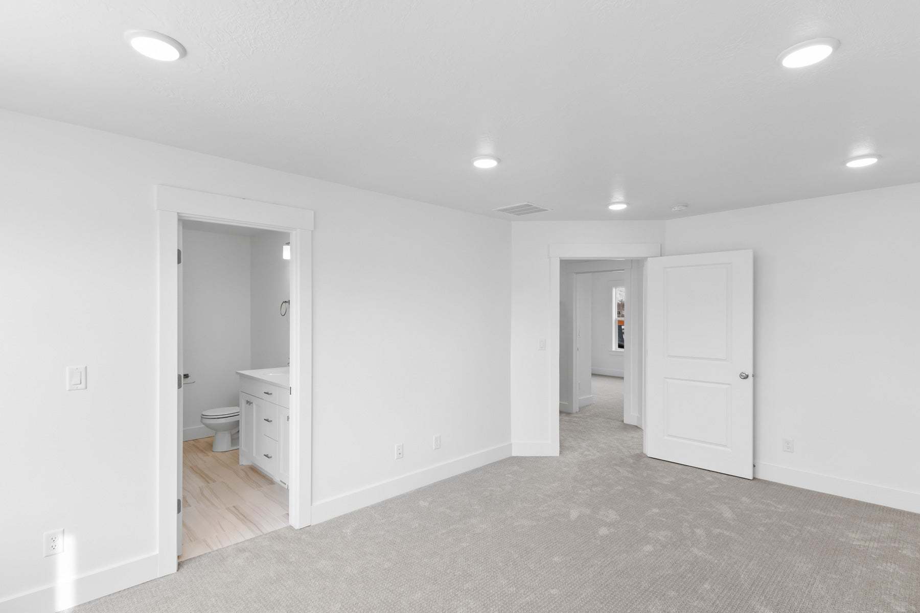 *Finished home photos are representational images only. See sales agent for details.