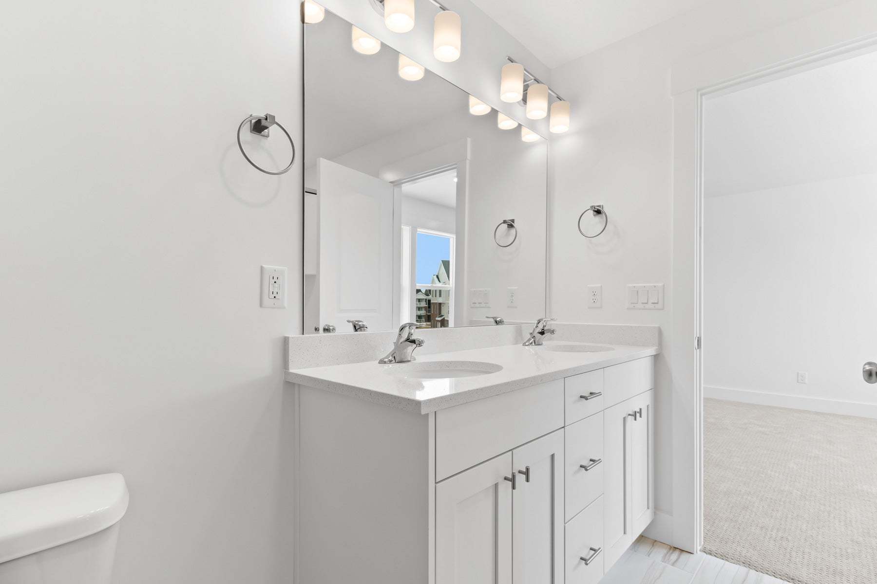 *Finished home photos are representational images only. See sales agent for details.