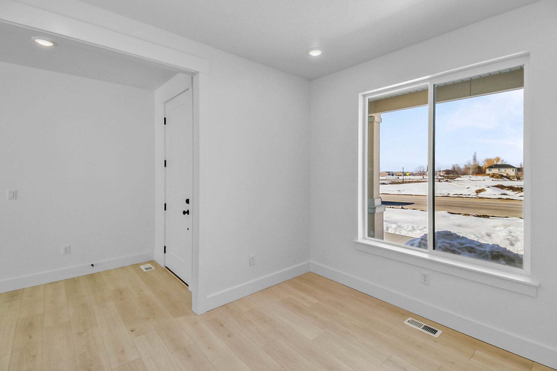 Entry Way *Finished home photos are representational images only. See sales agent for details.