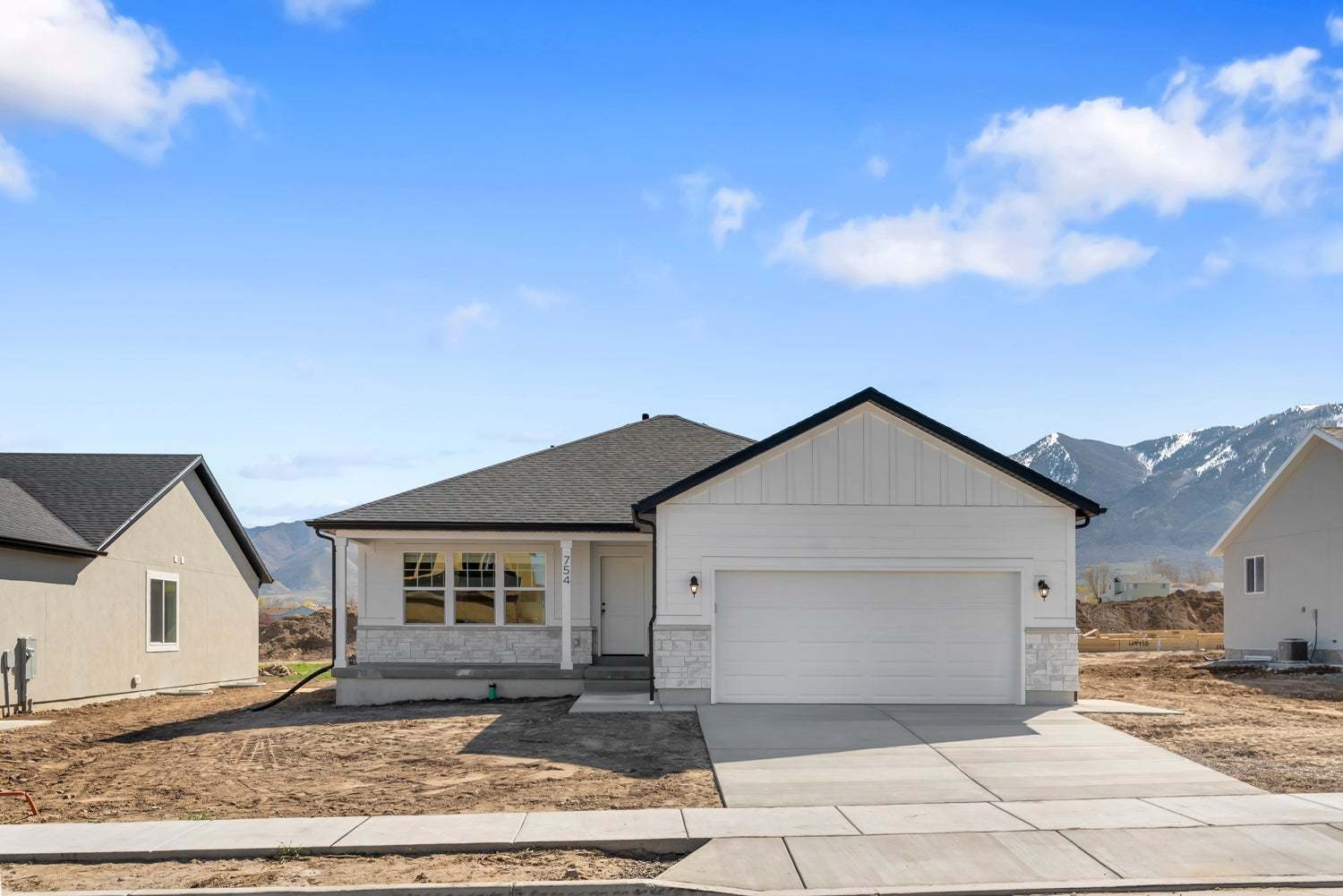 *Finished home photos are representational images only. See sales agent for details.