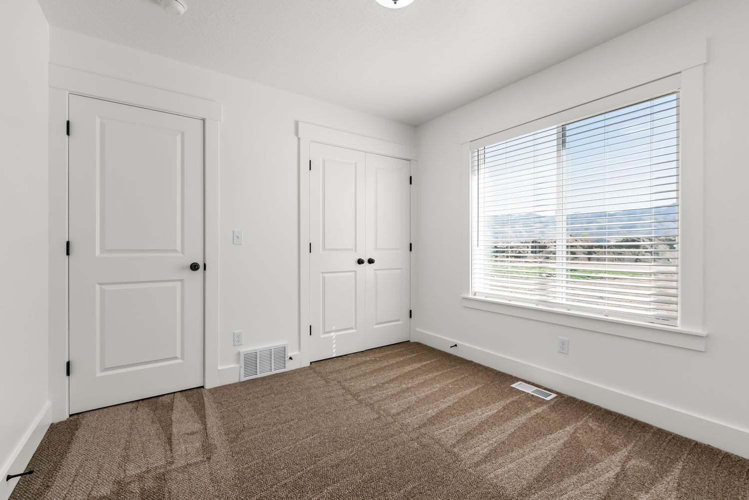 *Finished home photos are representational images only. See sales agent for details.