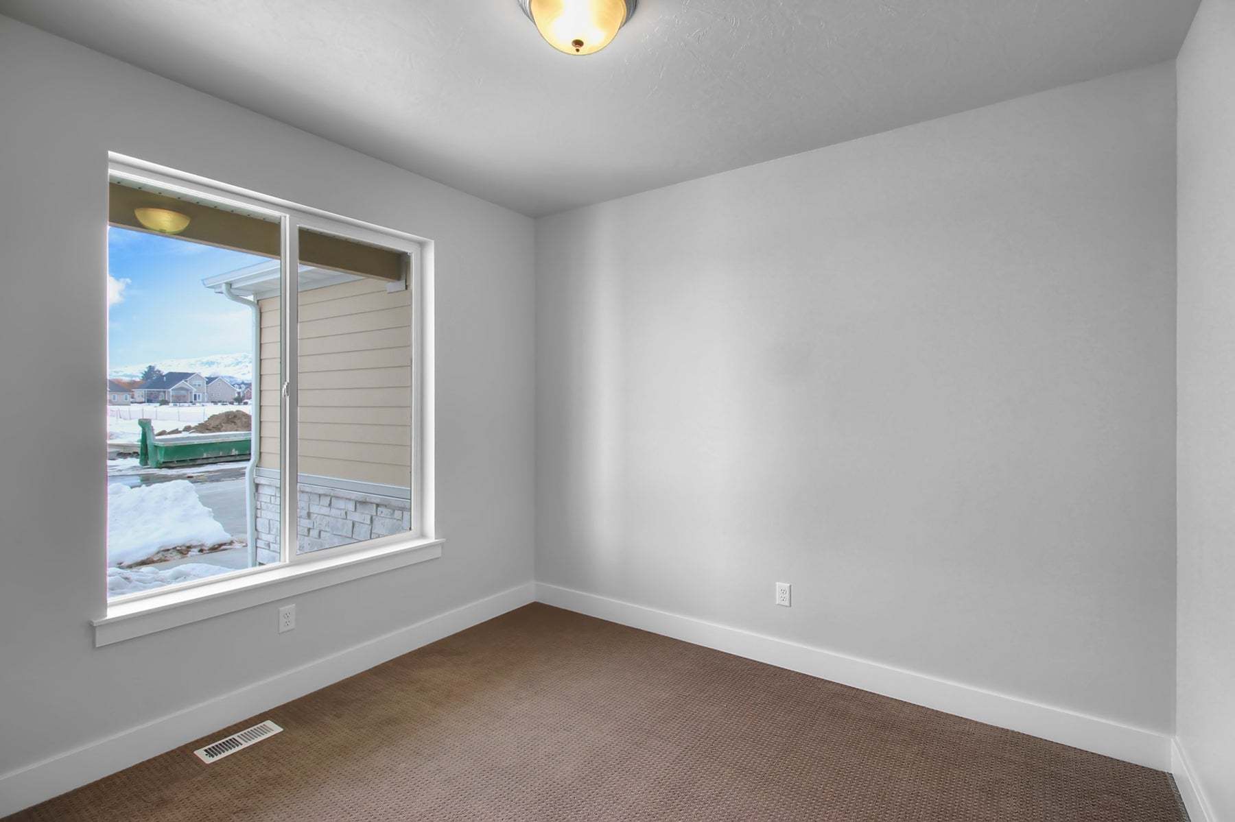 *Finished home photos are representational images only. See sales agent for details.