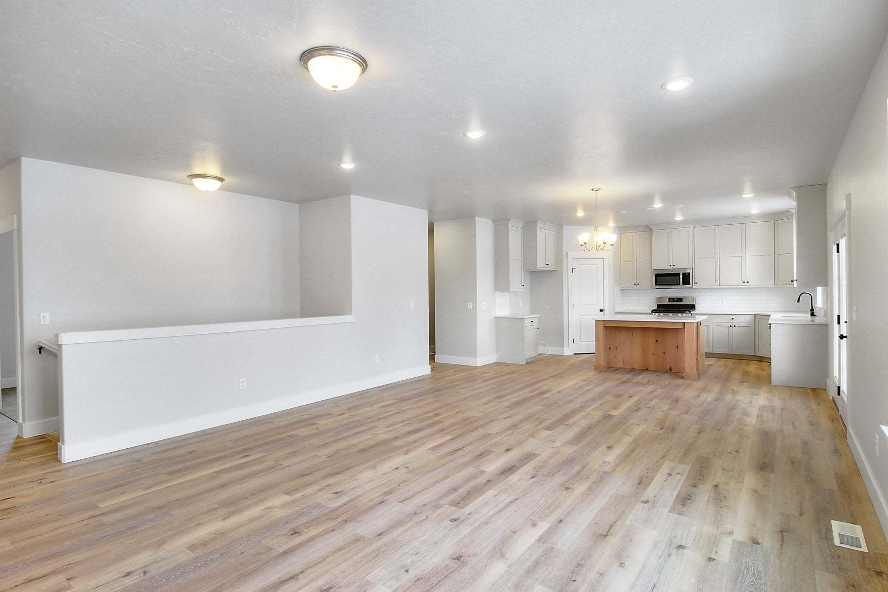*Finished home photos are representational images only. See sales agent for details.