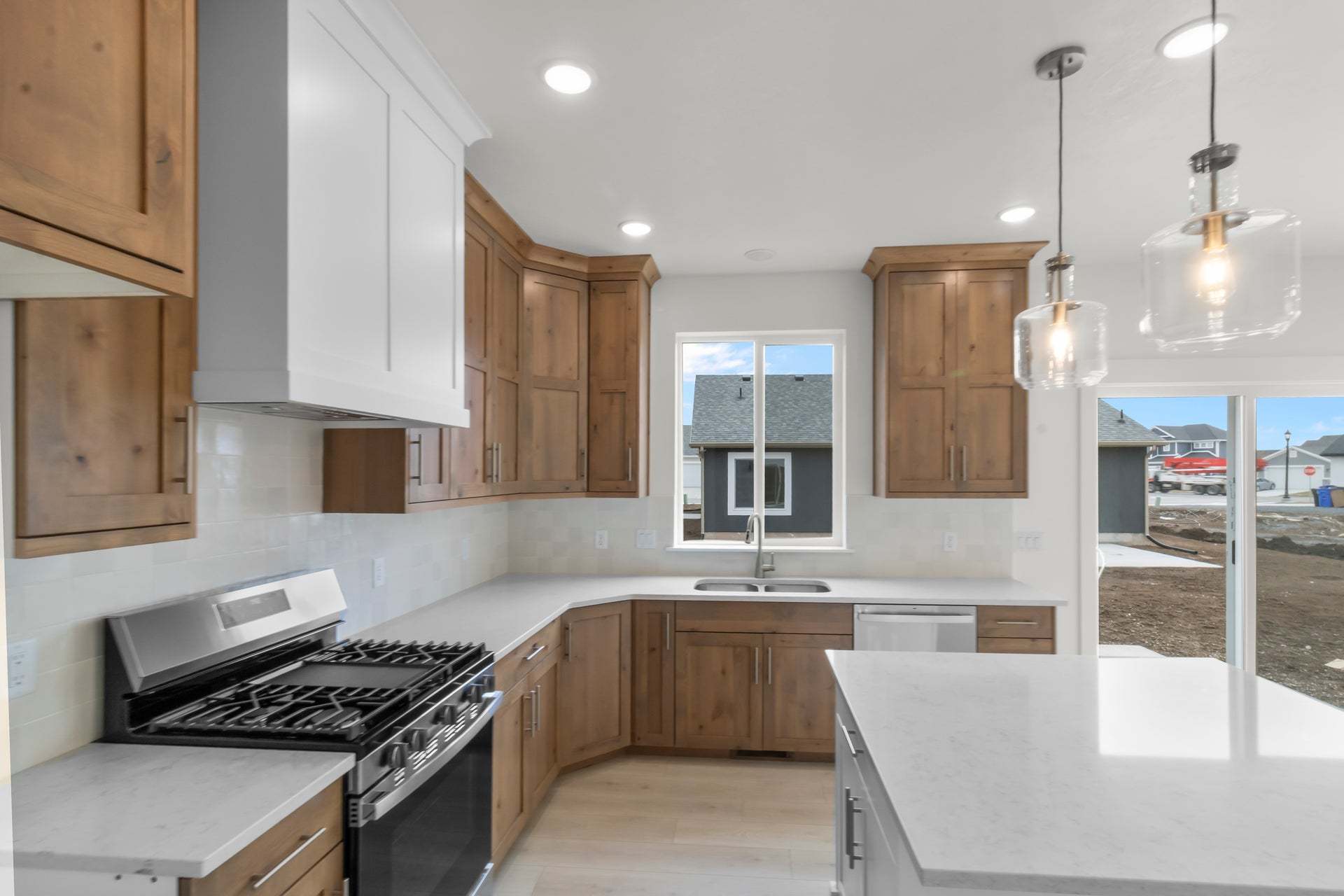 *Finished home photos are representational images only. See sales agent for details.