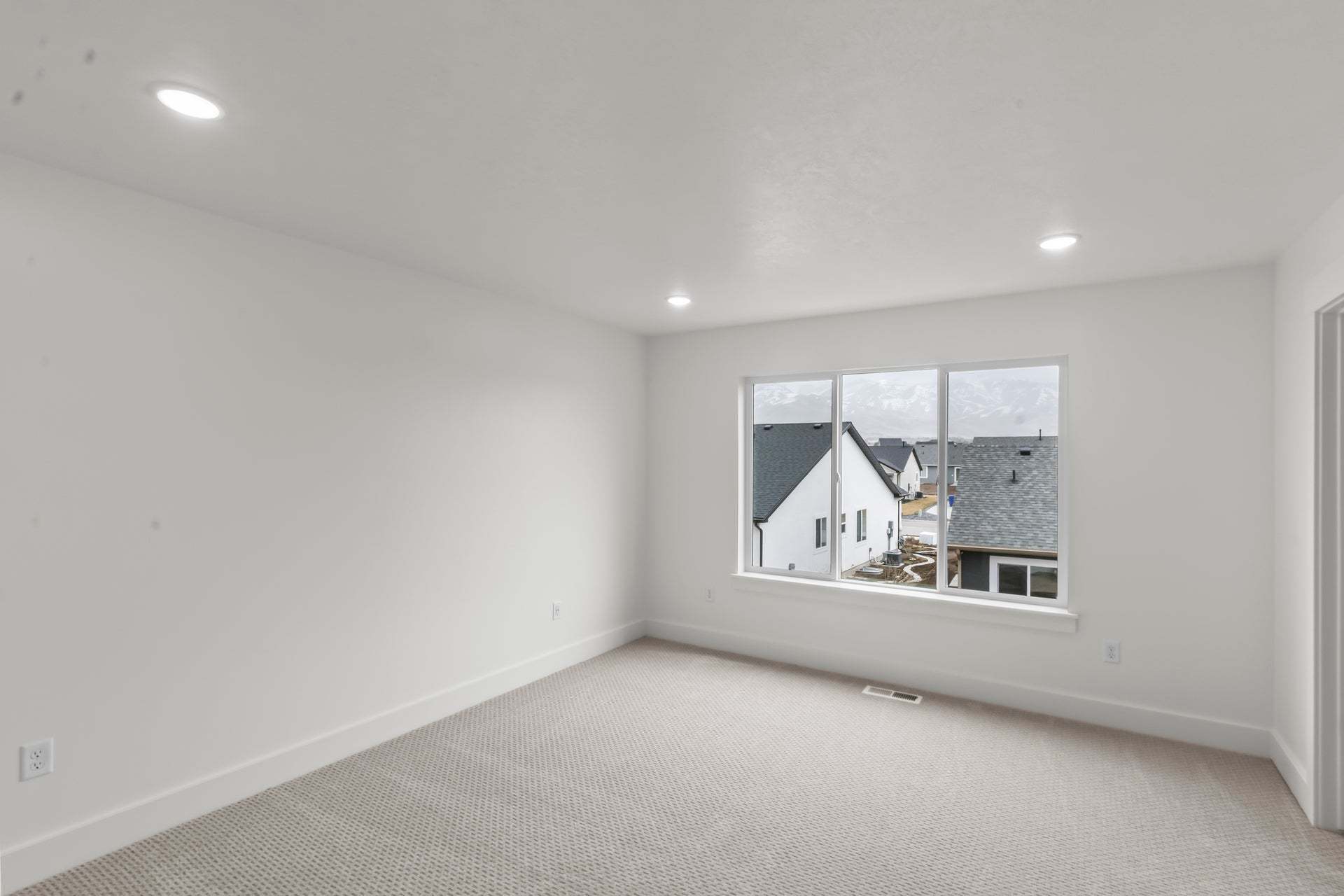 *Finished home photos are representational images only. See sales agent for details.