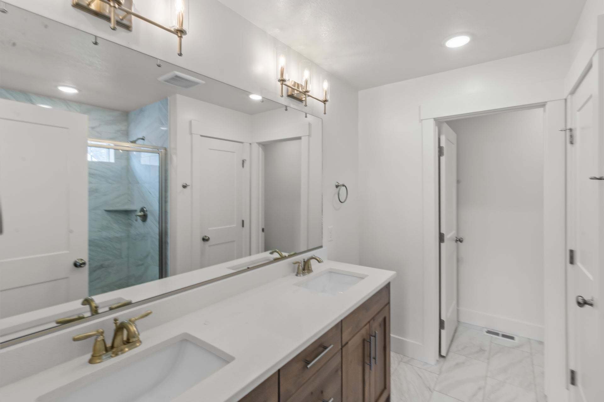 *Finished home photos are representational images only. See sales agent for details.