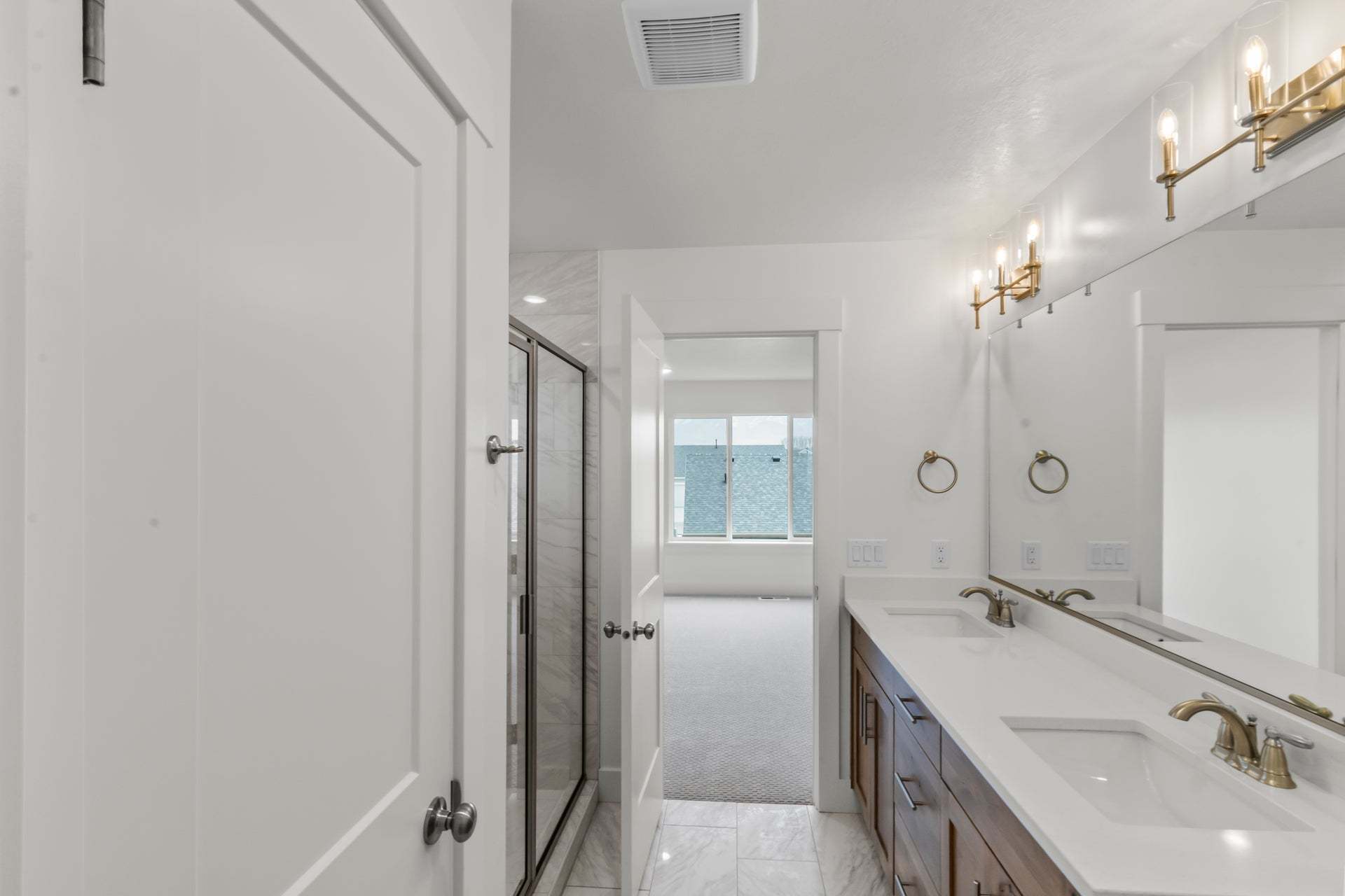 *Finished home photos are representational images only. See sales agent for details.