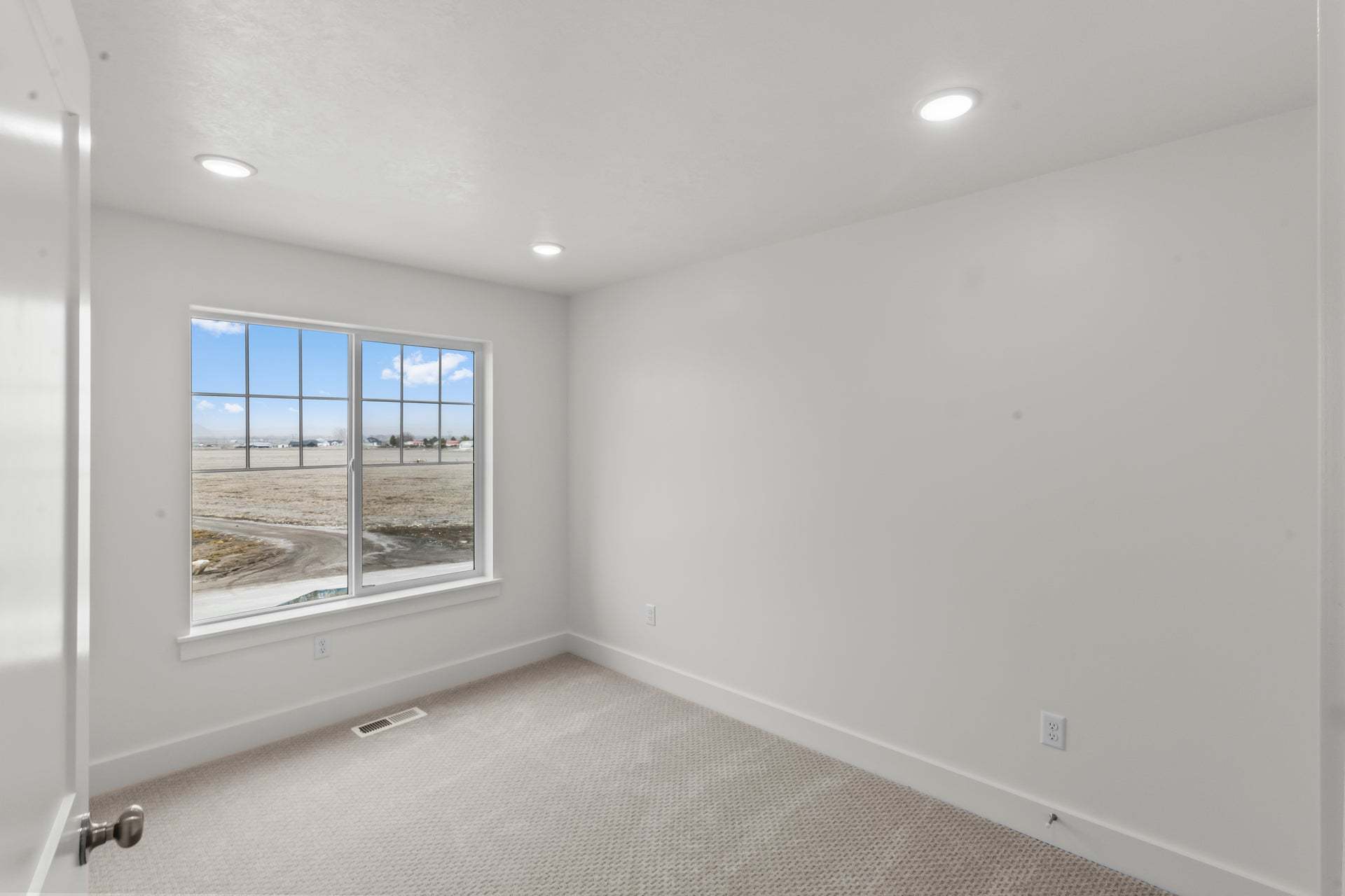 *Finished home photos are representational images only. See sales agent for details.