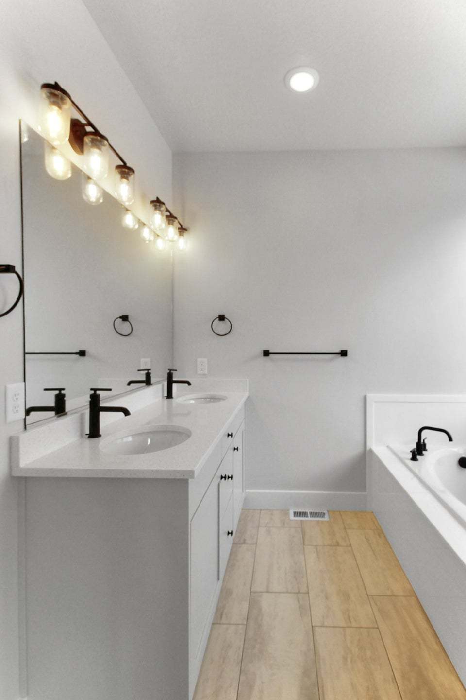 *Finished home photos are representational images only. See sales agent for details.