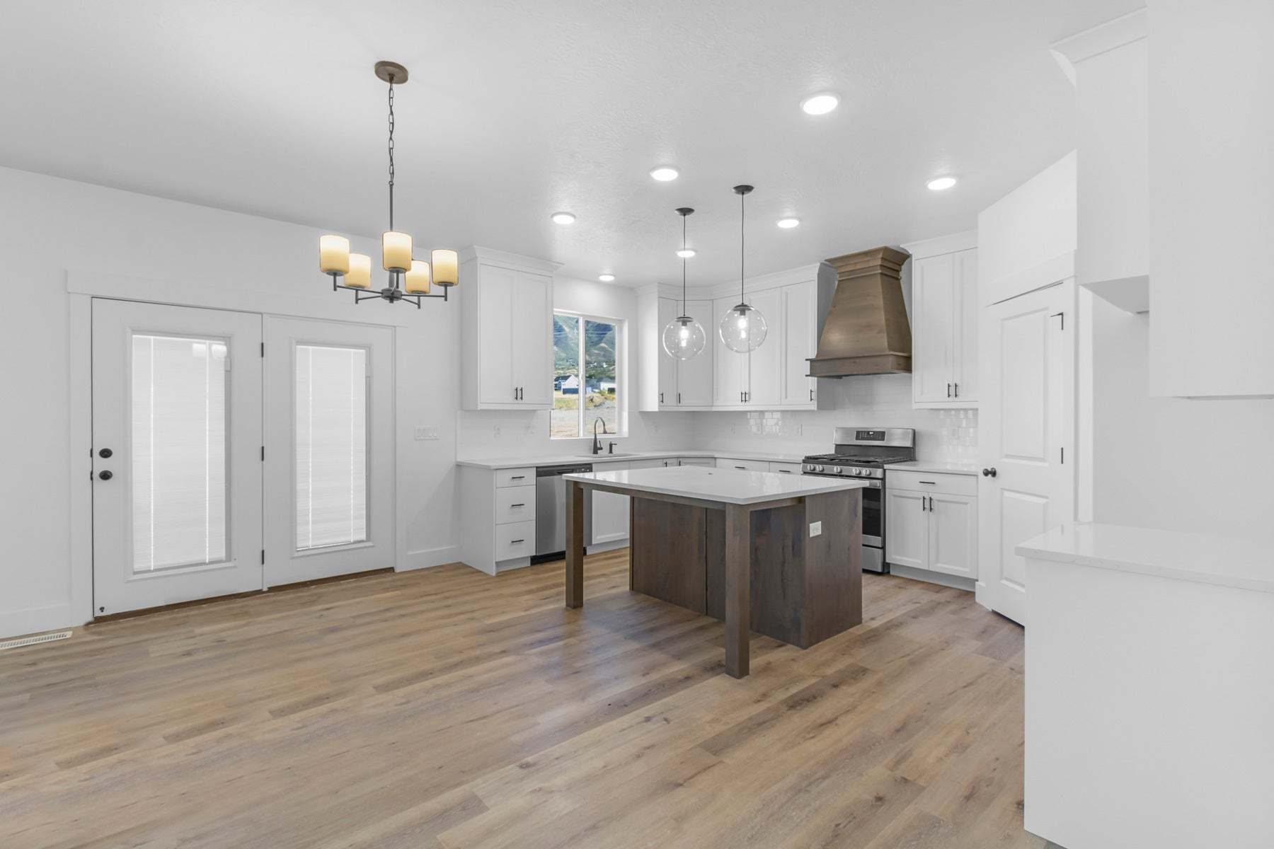*Finished home photos are representational images only. See sales agent for details.