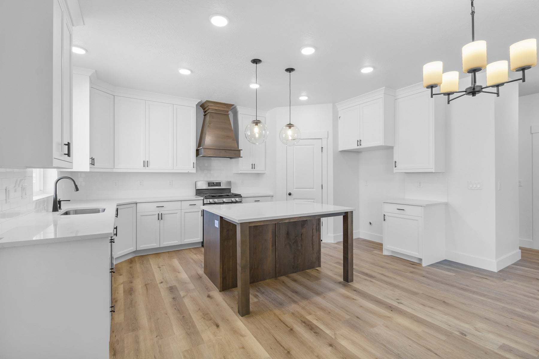 *Finished home photos are representational images only. See sales agent for details.