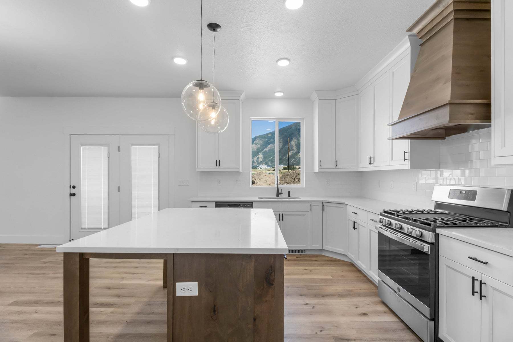 *Finished home photos are representational images only. See sales agent for details.