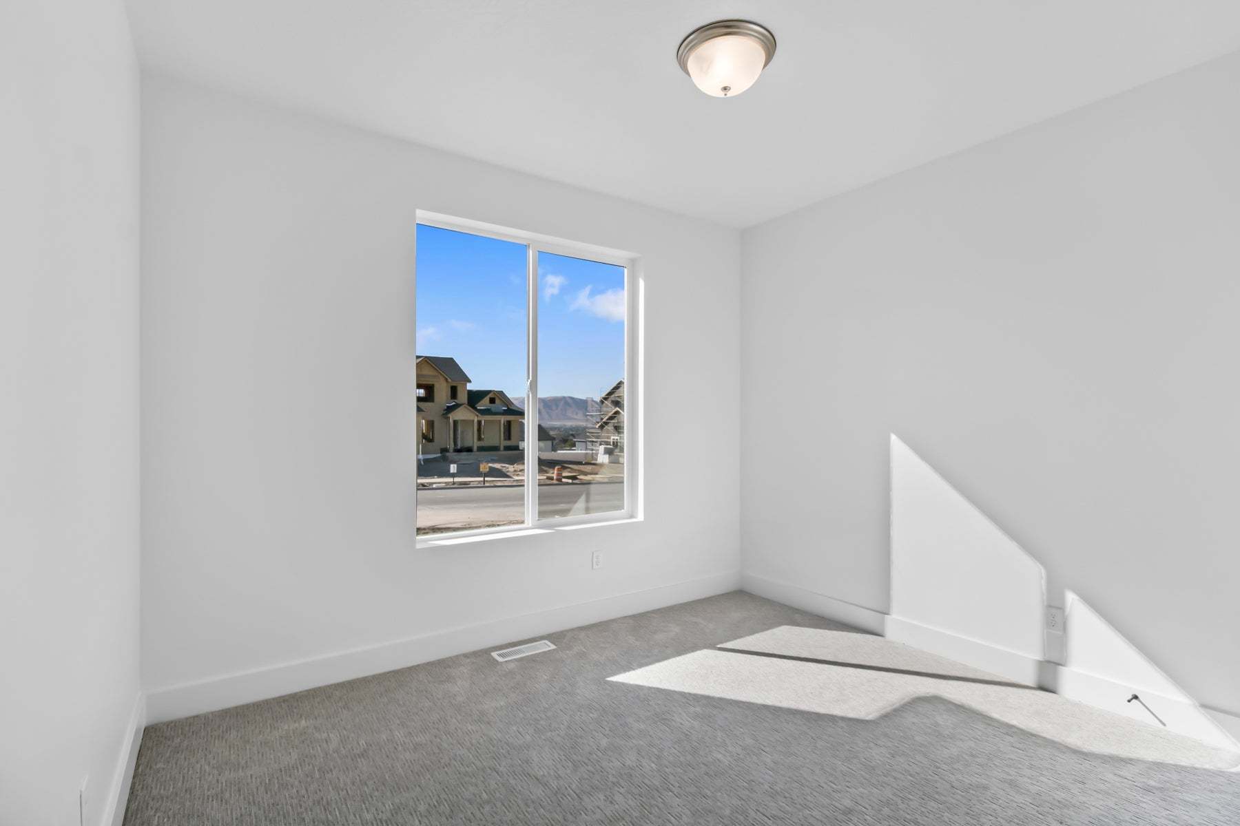 *Finished home photos are representational images only. See sales agent for details.