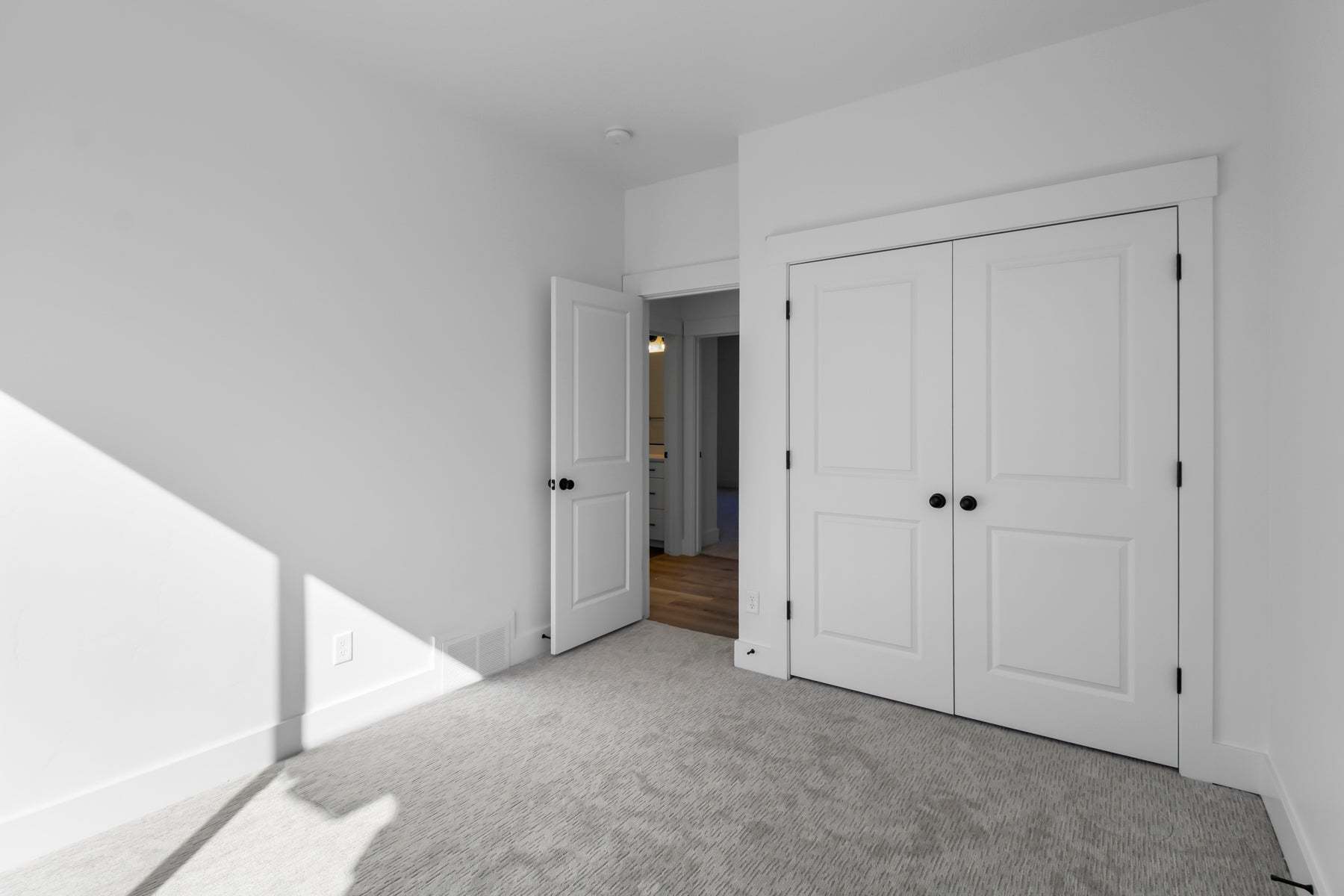 *Finished home photos are representational images only. See sales agent for details.