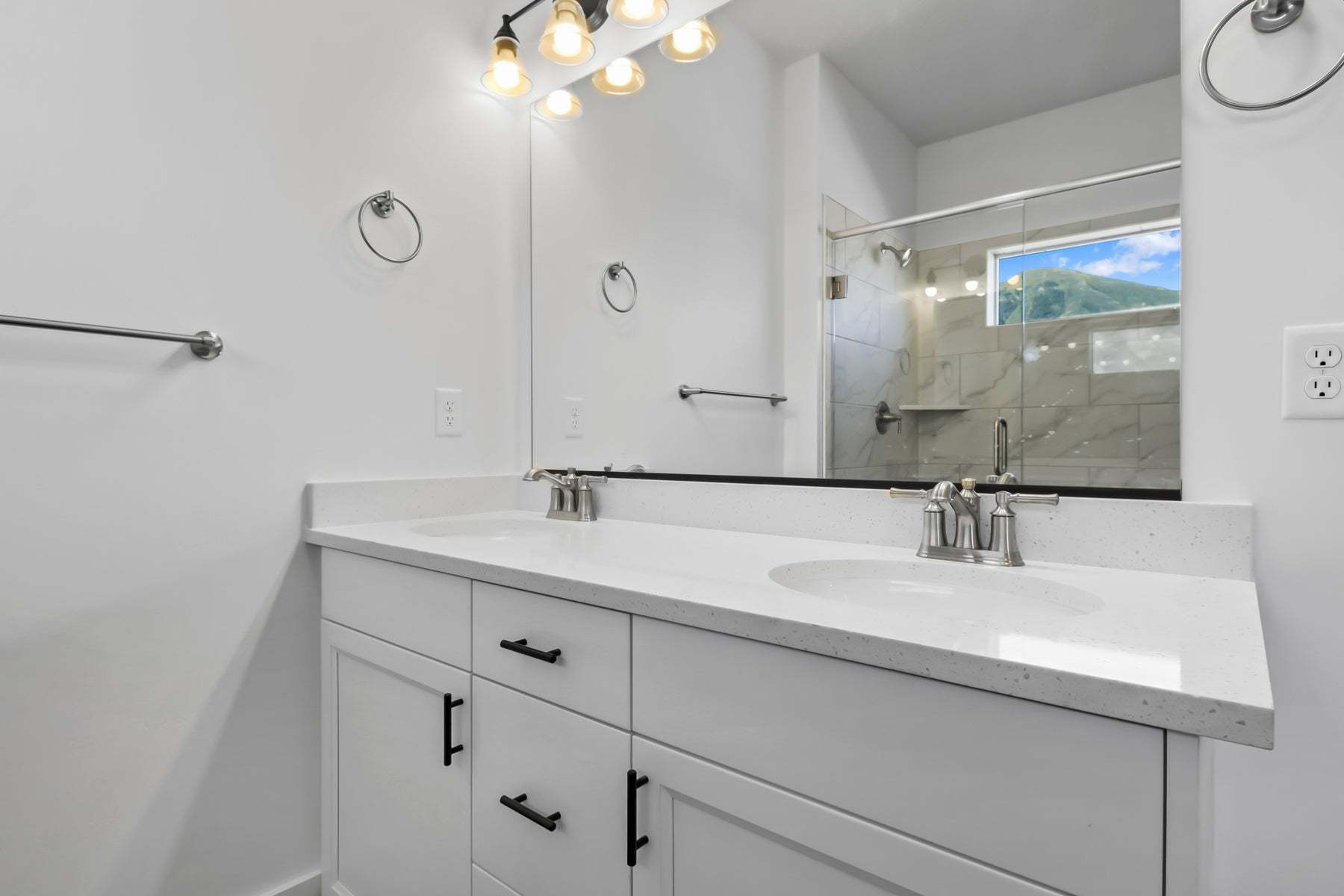 *Finished home photos are representational images only. See sales agent for details.