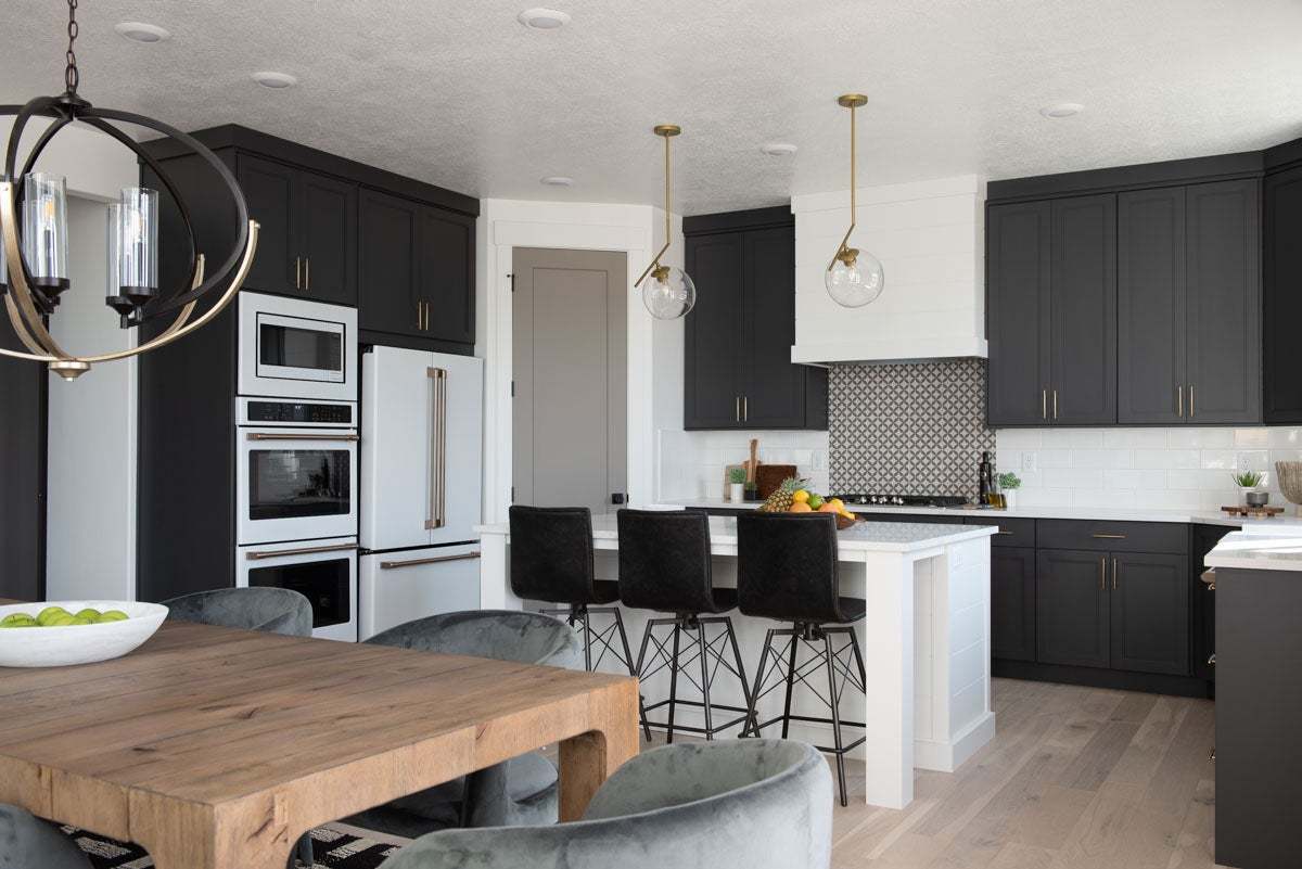 *Finished home photos are representational images only. Chat with sales agent for details.