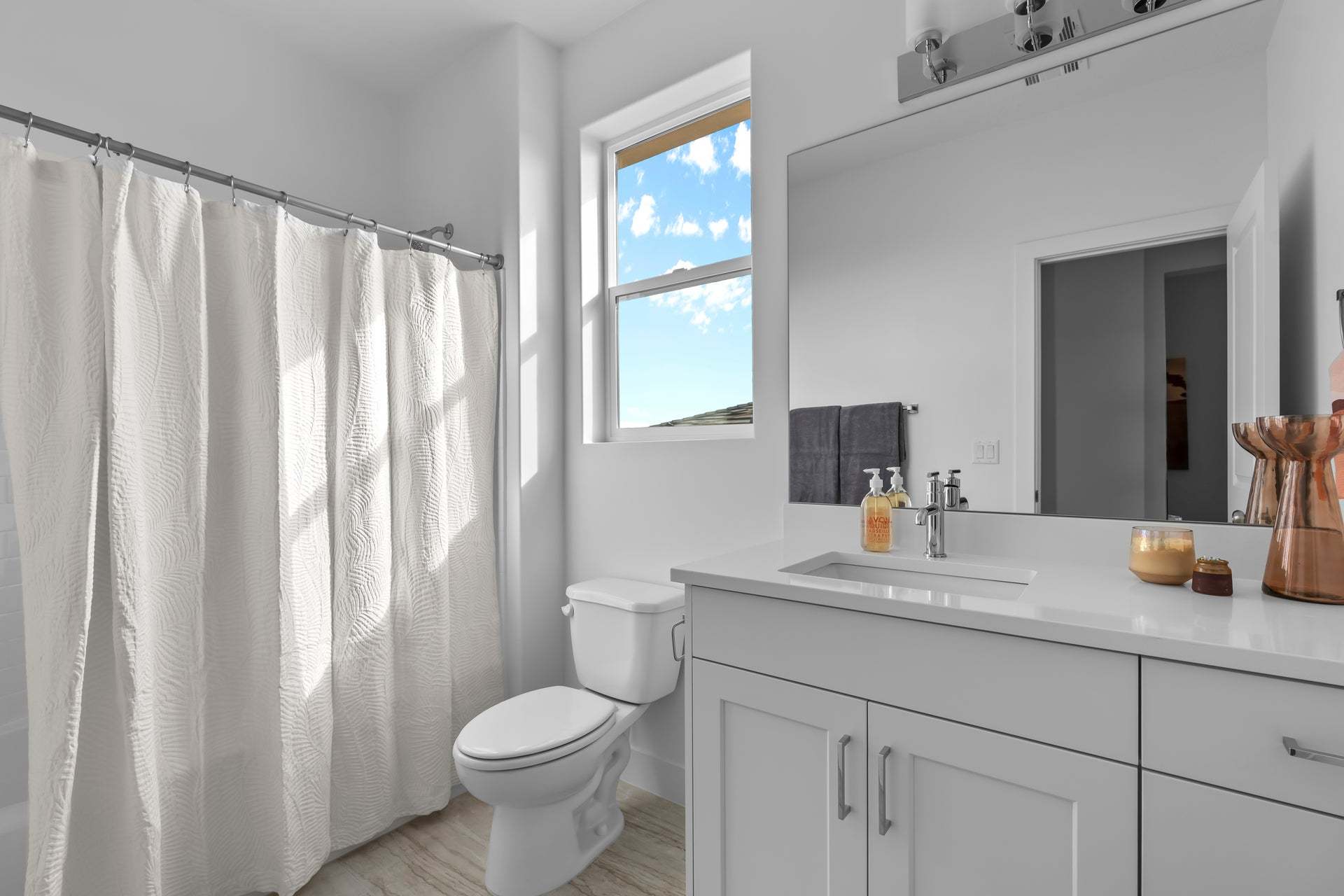 Come visit us at our Divario Model and see this amazing plan in person! 2676 W Brenta Way, St. Georg