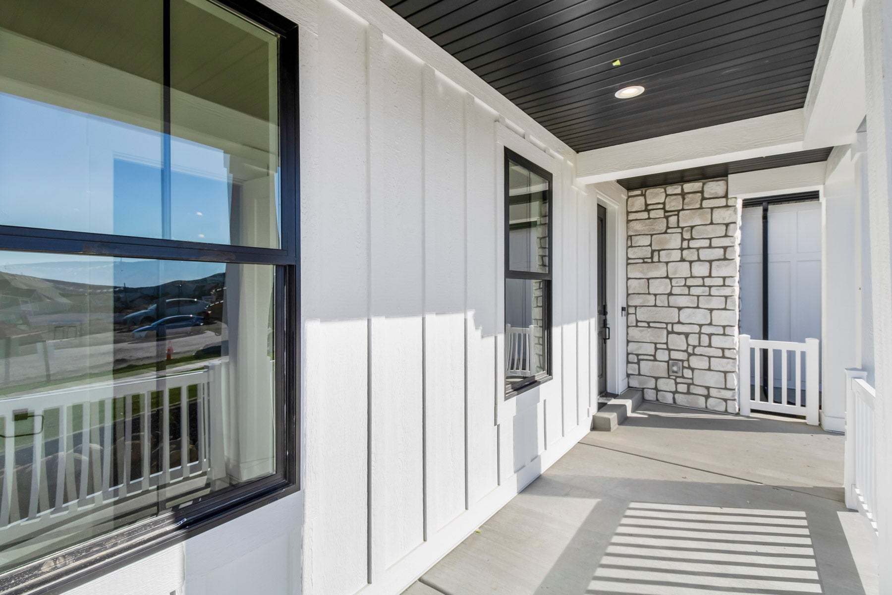 *Finished home photos are representational images only. Chat with sales agent for details.