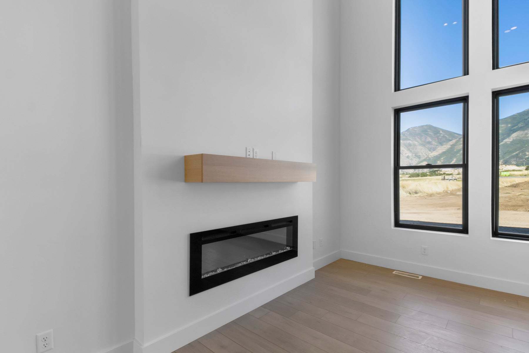 *Finished home photos are representational images only. Chat with sales agent for details.